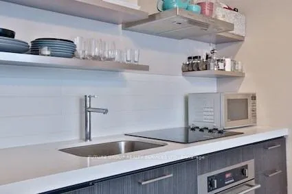 Photo 8 of Unit 521, 560 King Street W, Toronto, Waterfront Communities — HOMEH