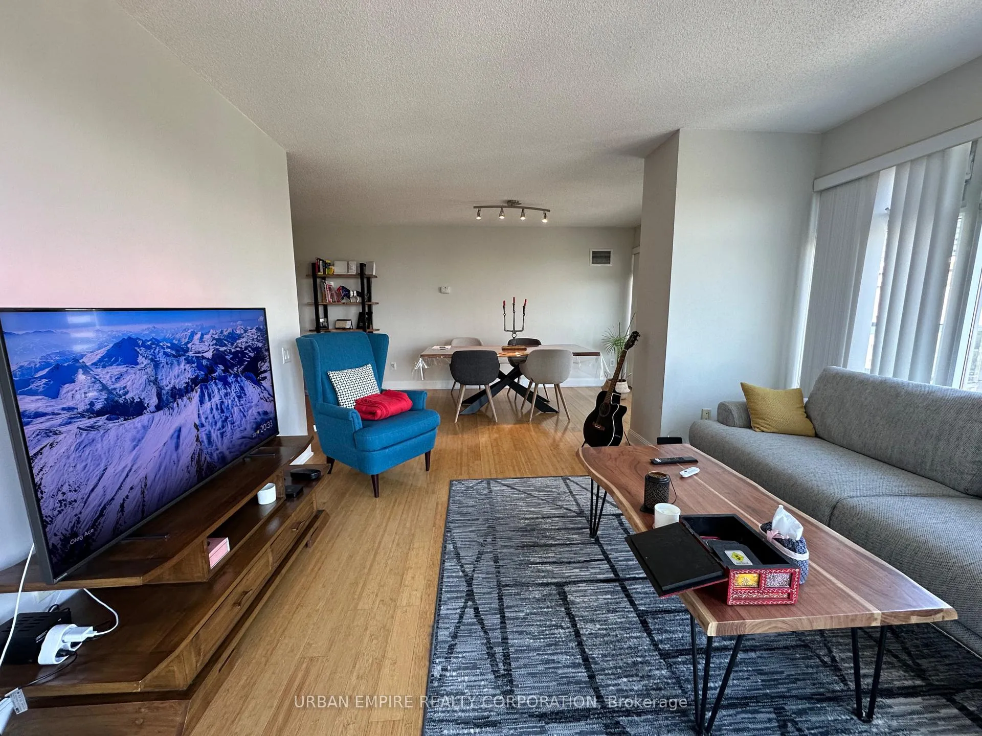 Photo 3 of Unit 1602, 2181 Yonge Street, Toronto, Mount Pleasant West — HOMEH