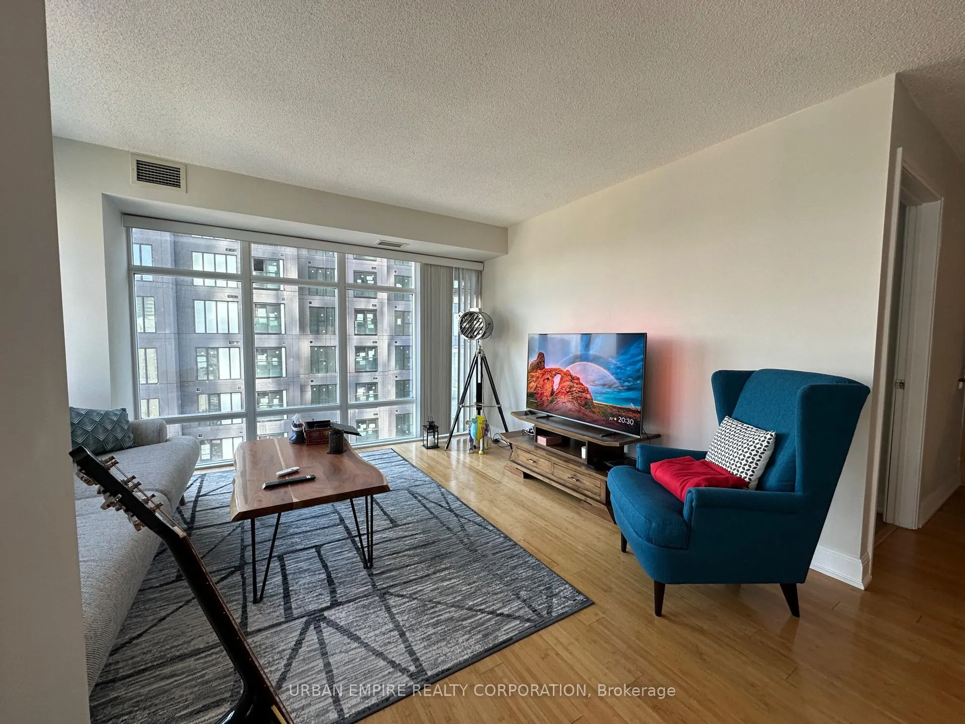 Photo 4 of Unit 1602, 2181 Yonge Street, Toronto, Mount Pleasant West — HOMEH