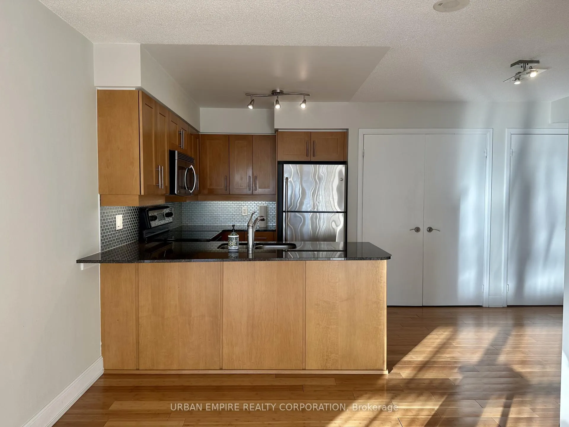 Photo 8 of Unit 1602, 2181 Yonge Street, Toronto, Mount Pleasant West — HOMEH