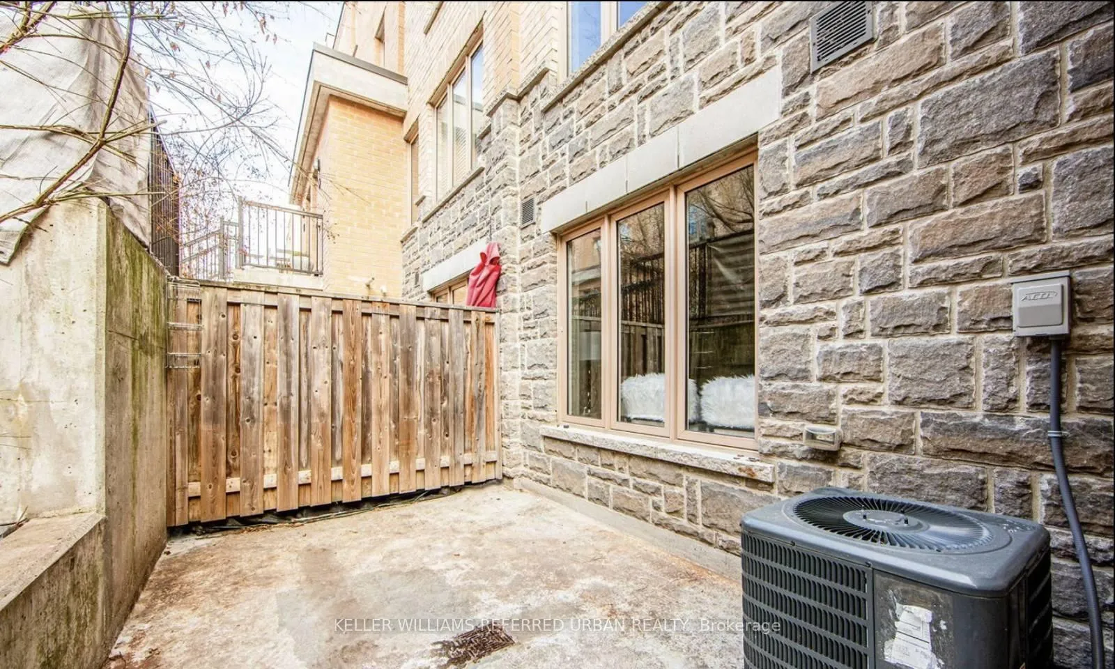 Photo 19 of Unit 113, 9 Foundry Avenue, Toronto, Dovercourt-Wallace Emerson-Junction — HOMEH
