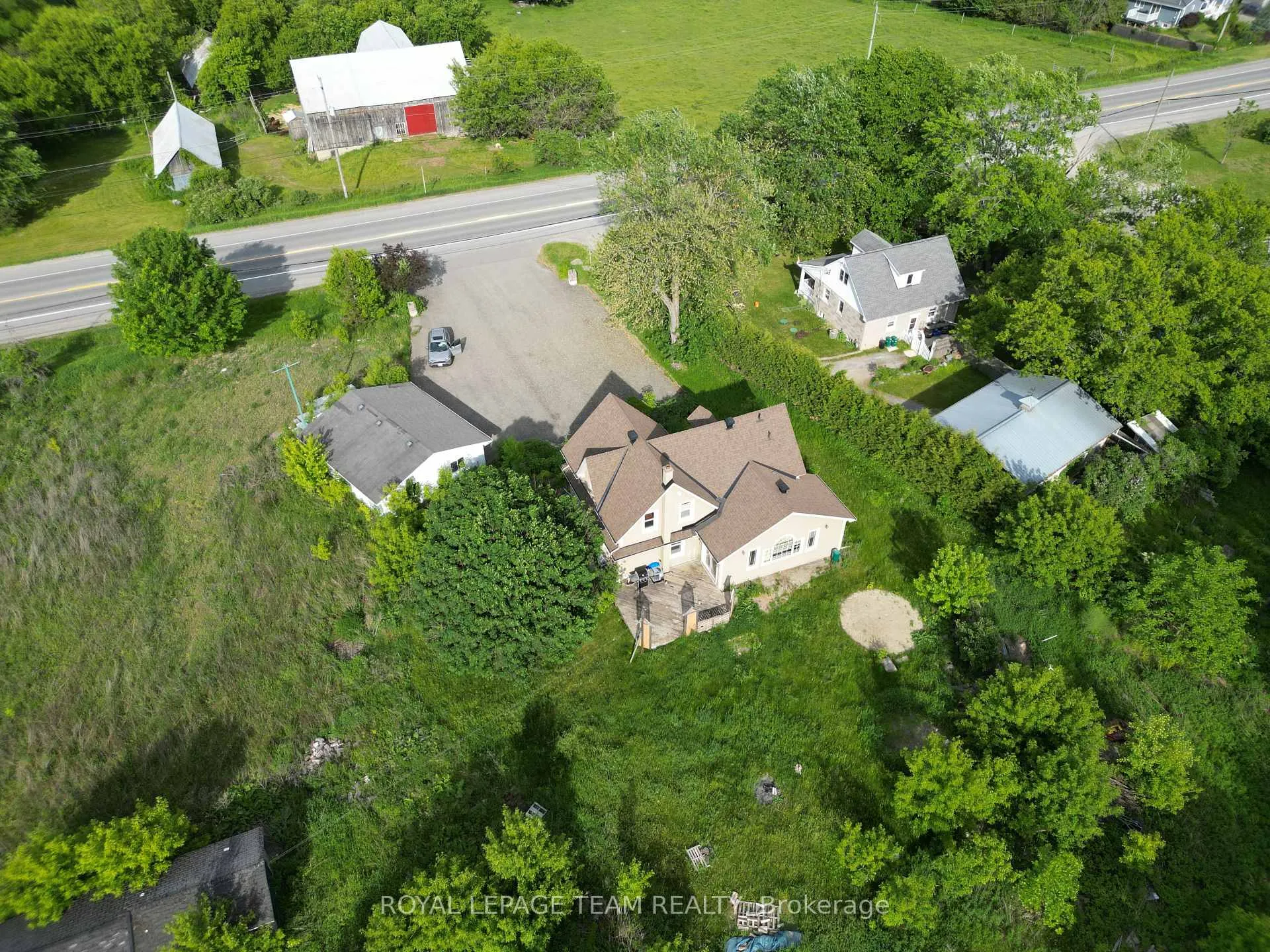 Photo 12 of 5742 Bank Street, Ottawa, Greely — HOMEH