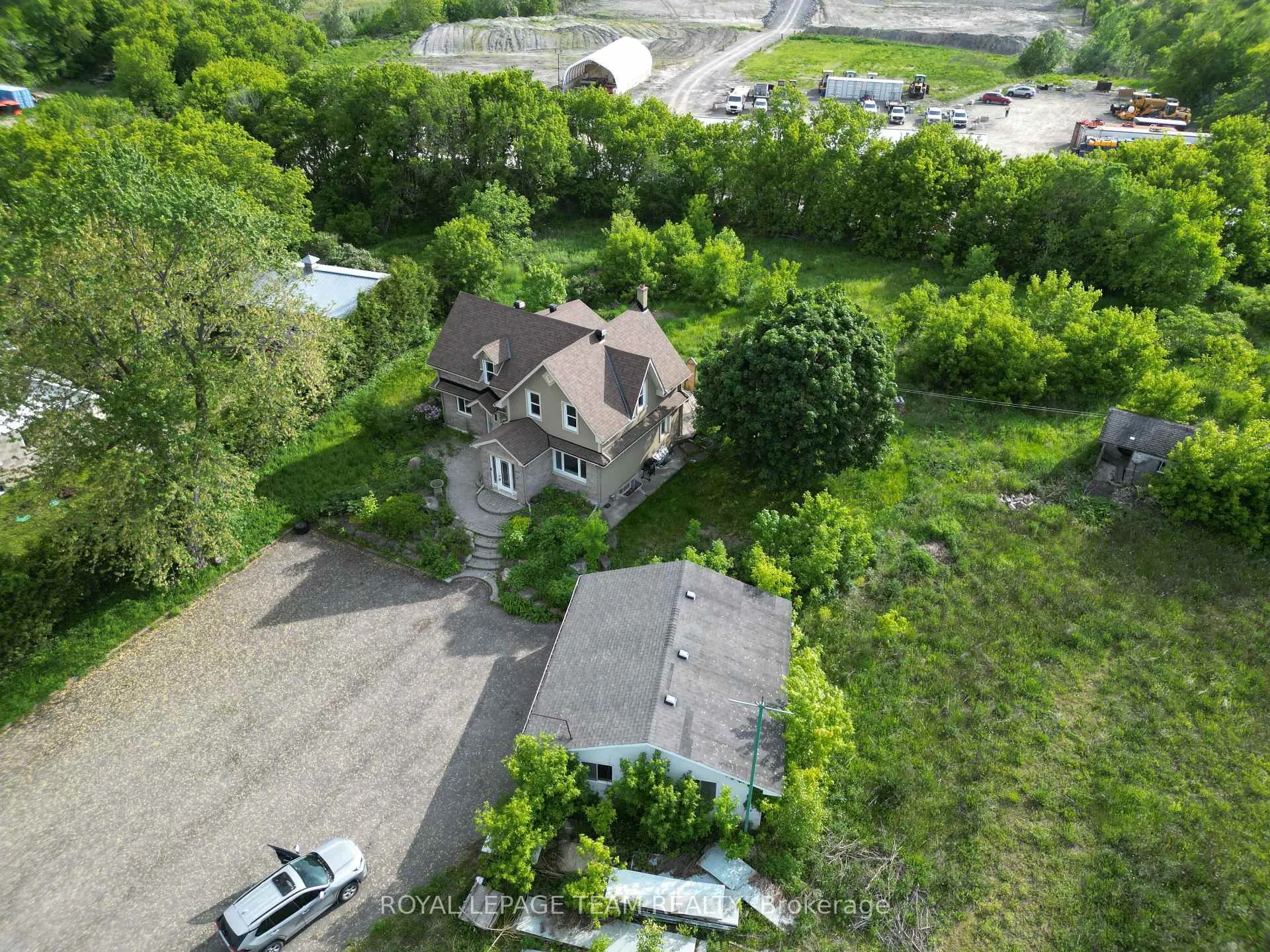 Photo 13 of 5742 Bank Street, Ottawa, Greely — HOMEH