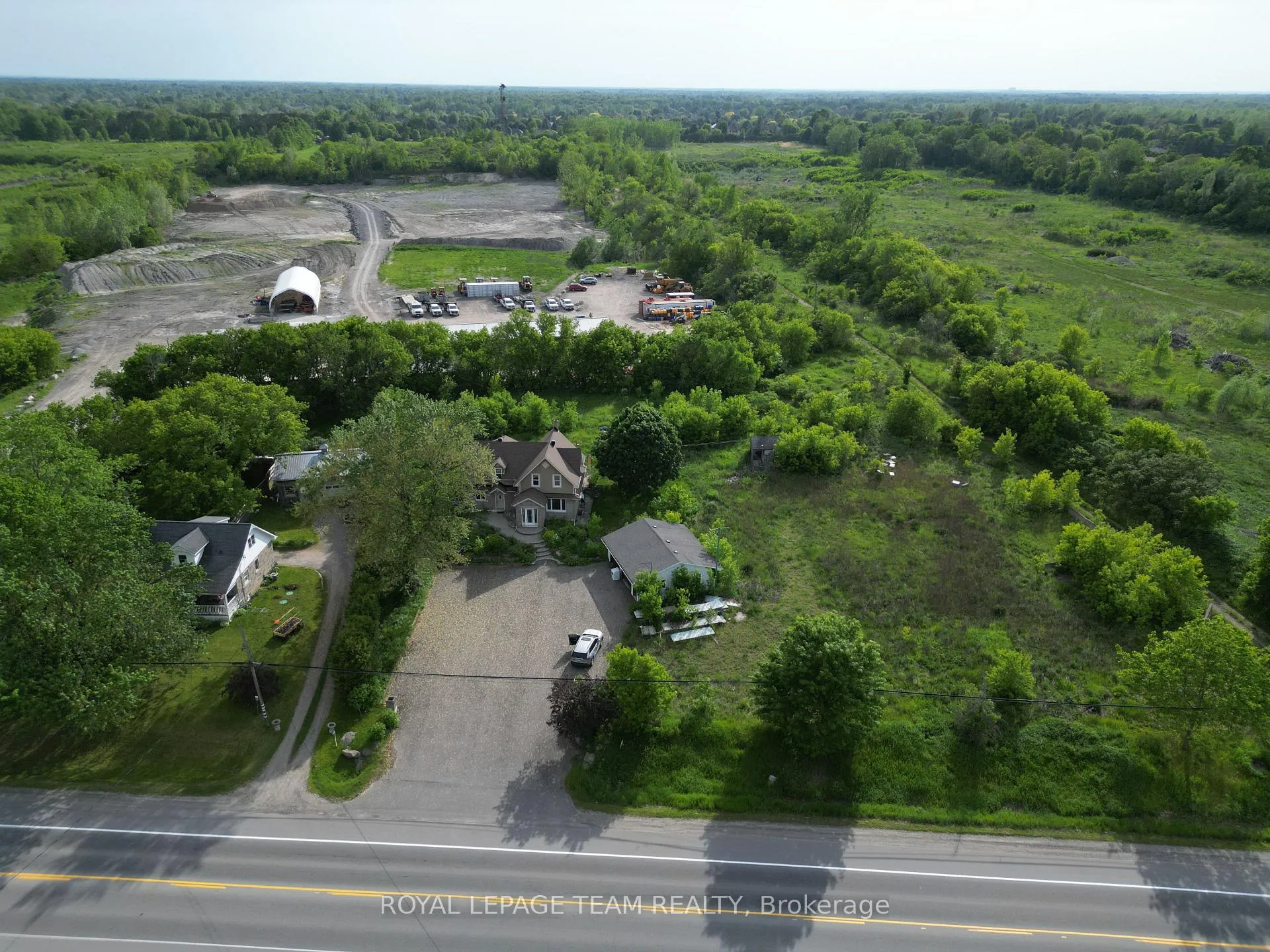 Photo 15 of 5742 Bank Street, Ottawa, Greely — HOMEH