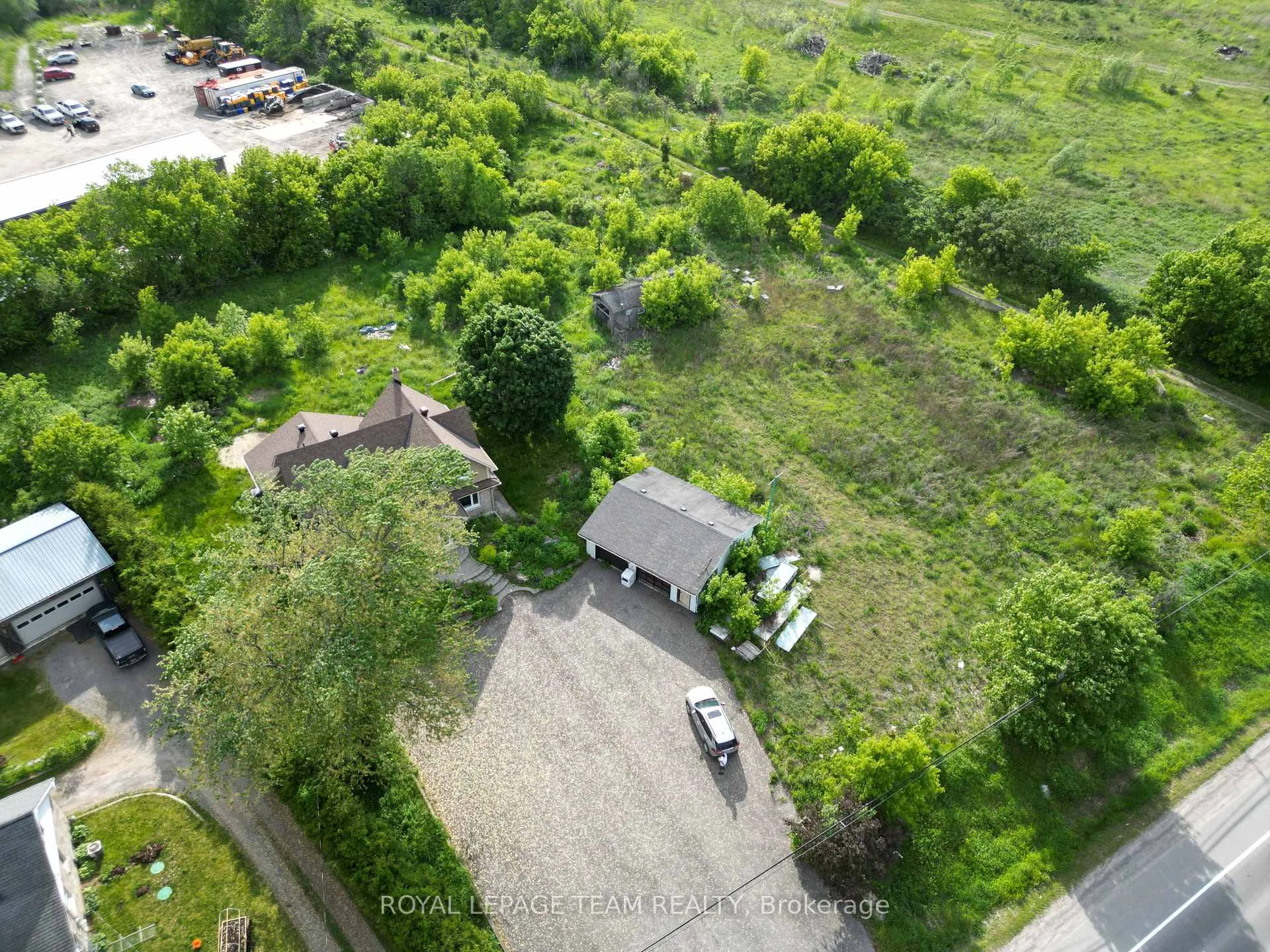 Photo 21 of 5742 Bank Street, Ottawa, Greely — HOMEH