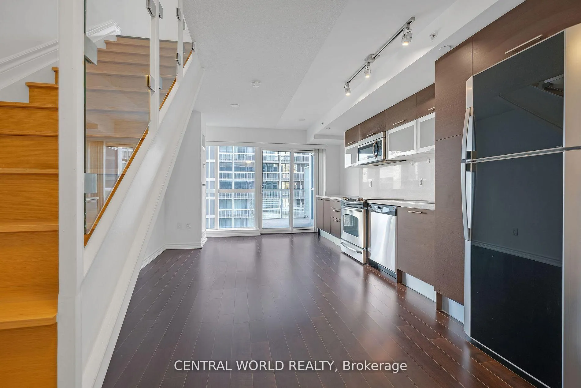 Photo 2 of Unit 1113, 386 Yonge Street, Toronto, Bay Street Corridor — HOMEH