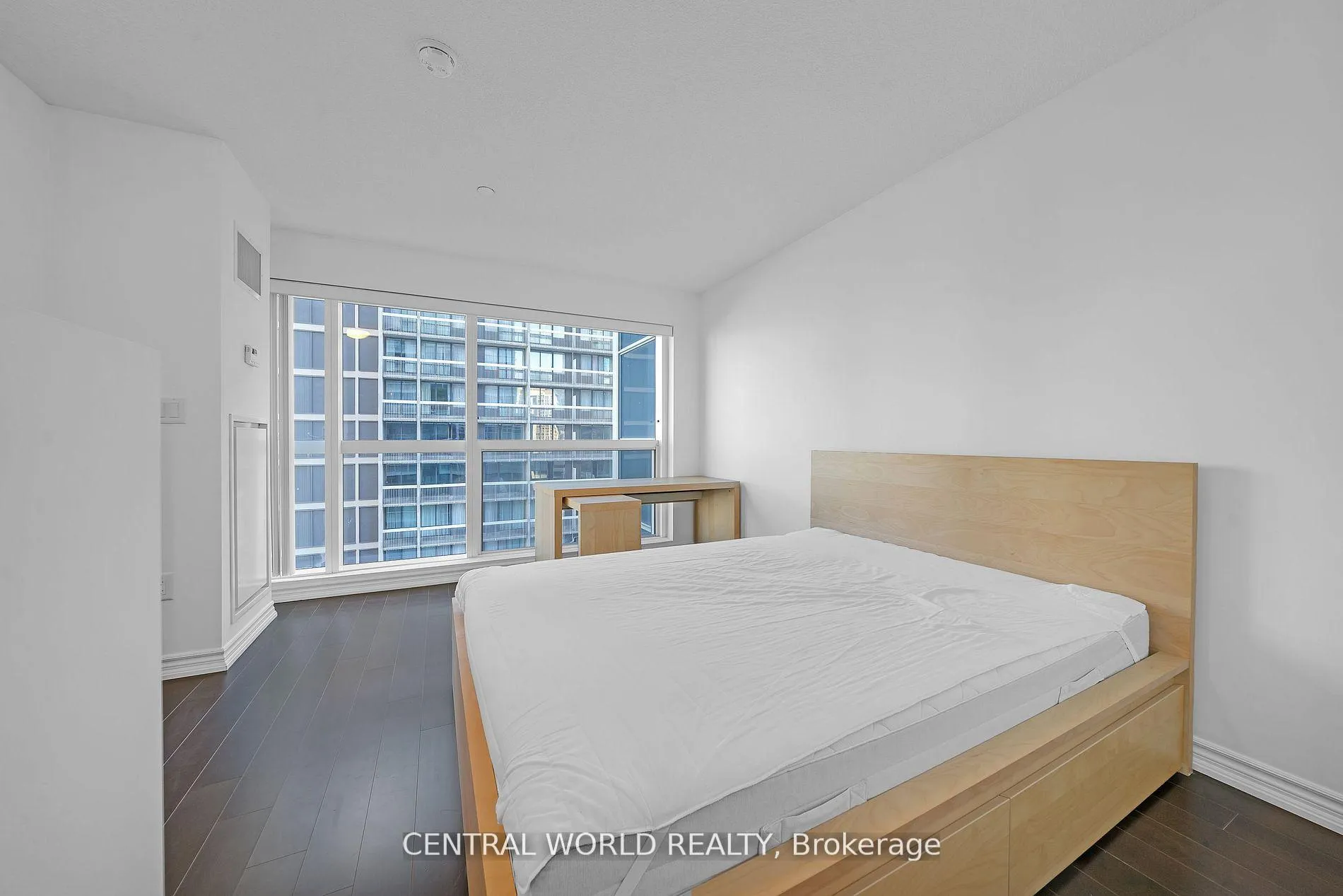 Photo 7 of Unit 1113, 386 Yonge Street, Toronto, Bay Street Corridor — HOMEH