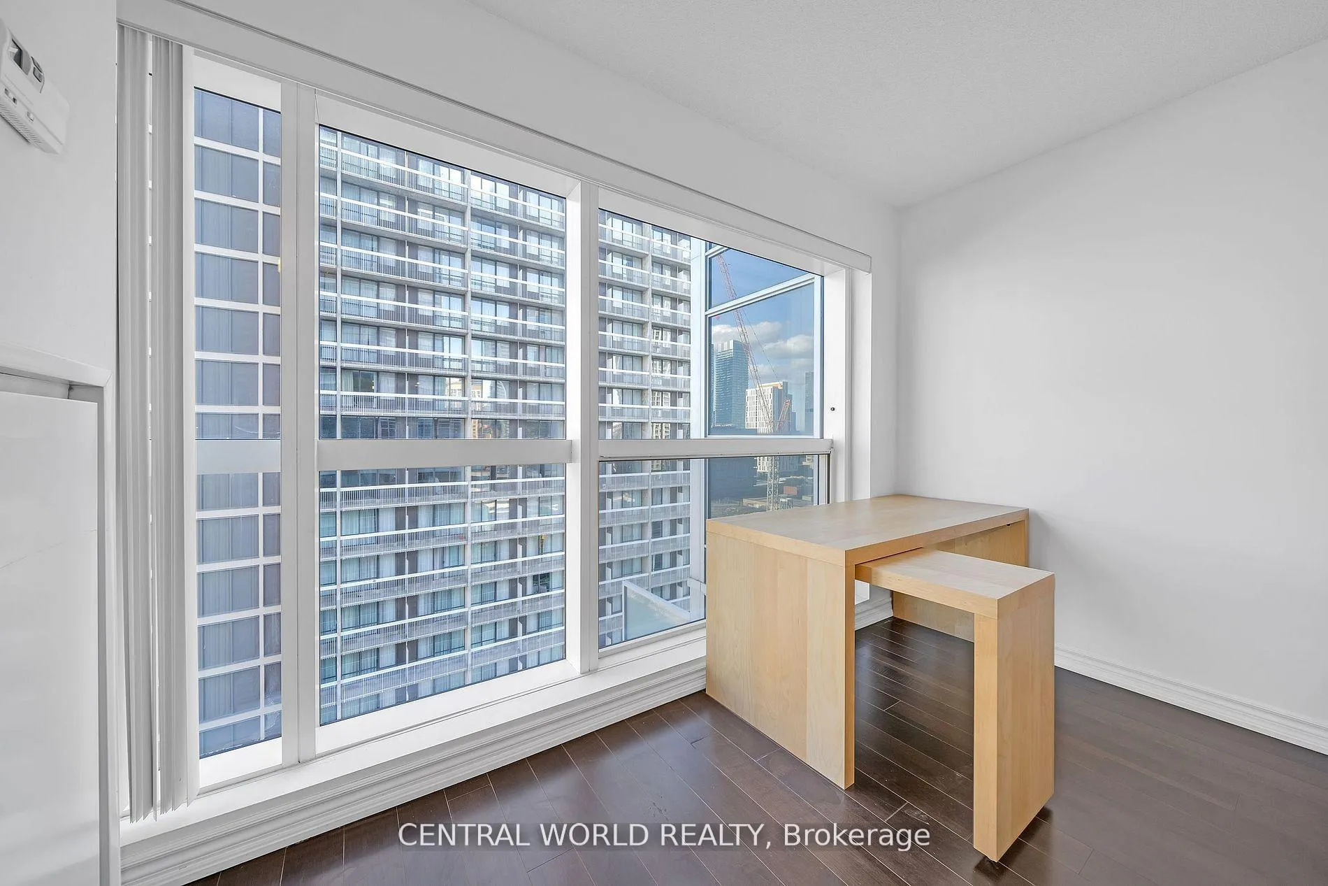 Photo 9 of Unit 1113, 386 Yonge Street, Toronto, Bay Street Corridor — HOMEH