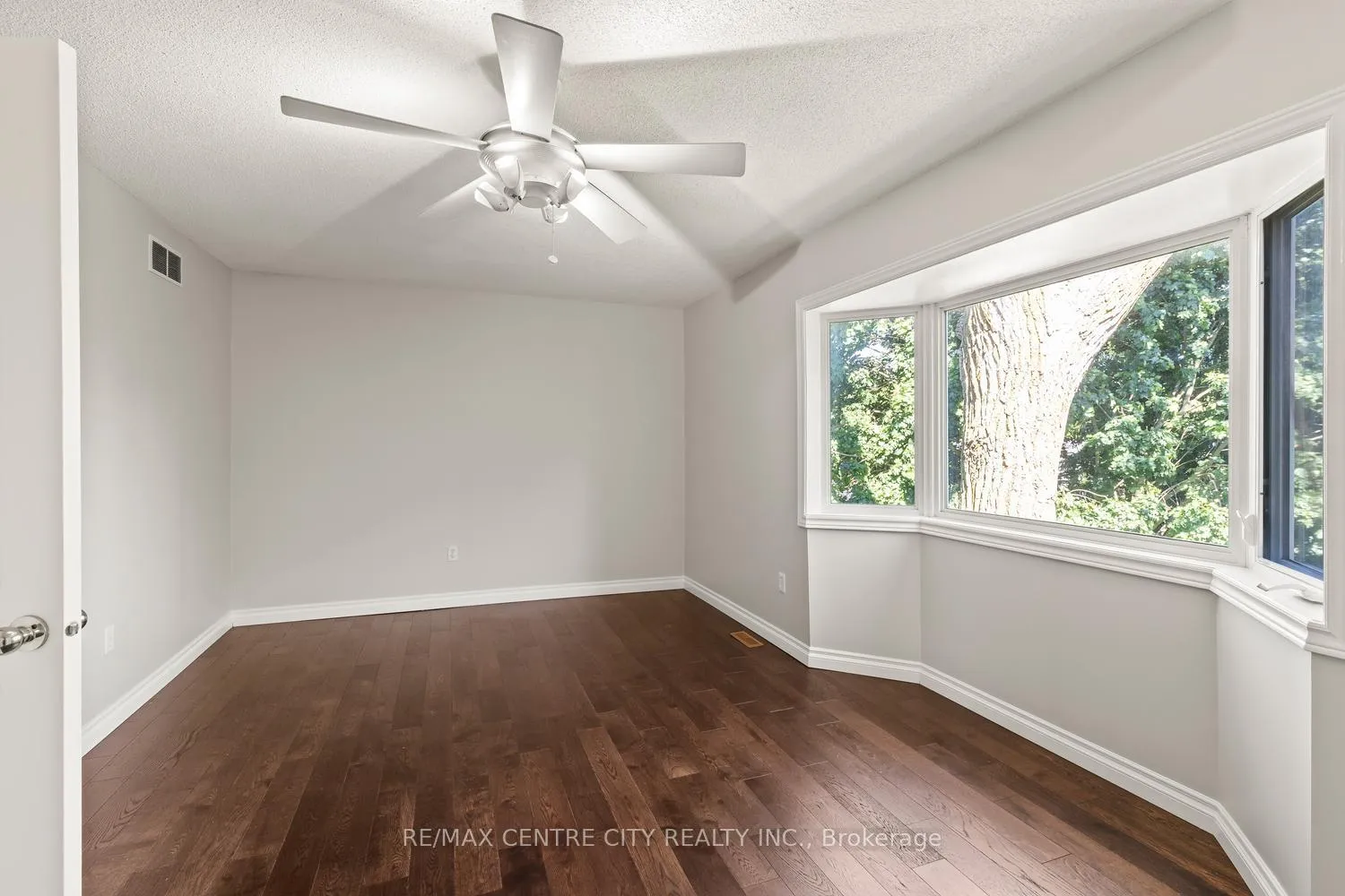 Photo 28 of Unit 42, 9 Ailsa Place, London, South J — HOMEH