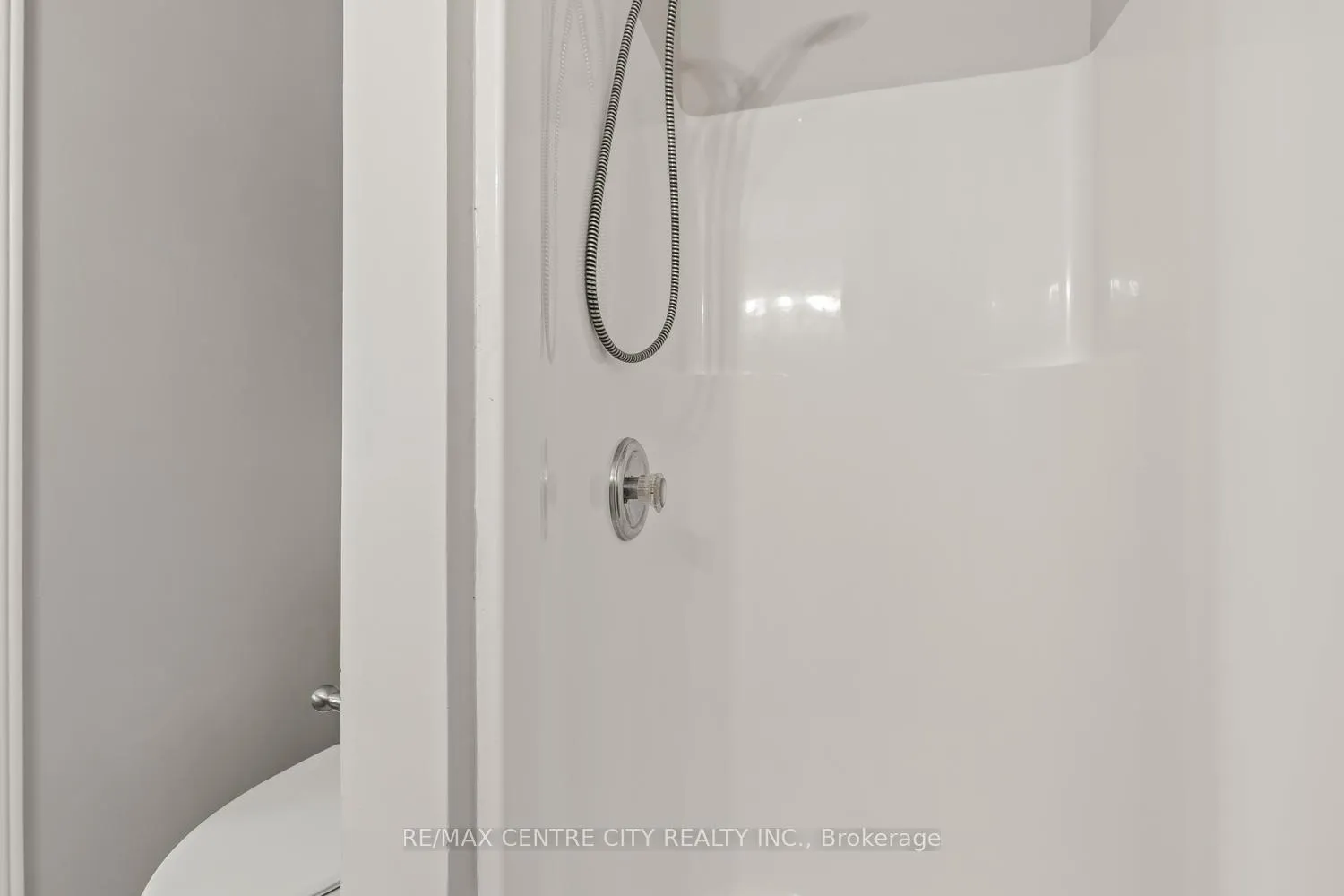 Photo 32 of Unit 42, 9 Ailsa Place, London, South J — HOMEH