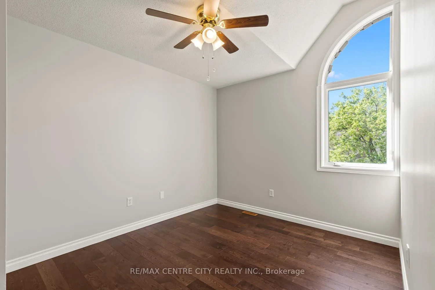 Photo 35 of Unit 42, 9 Ailsa Place, London, South J — HOMEH