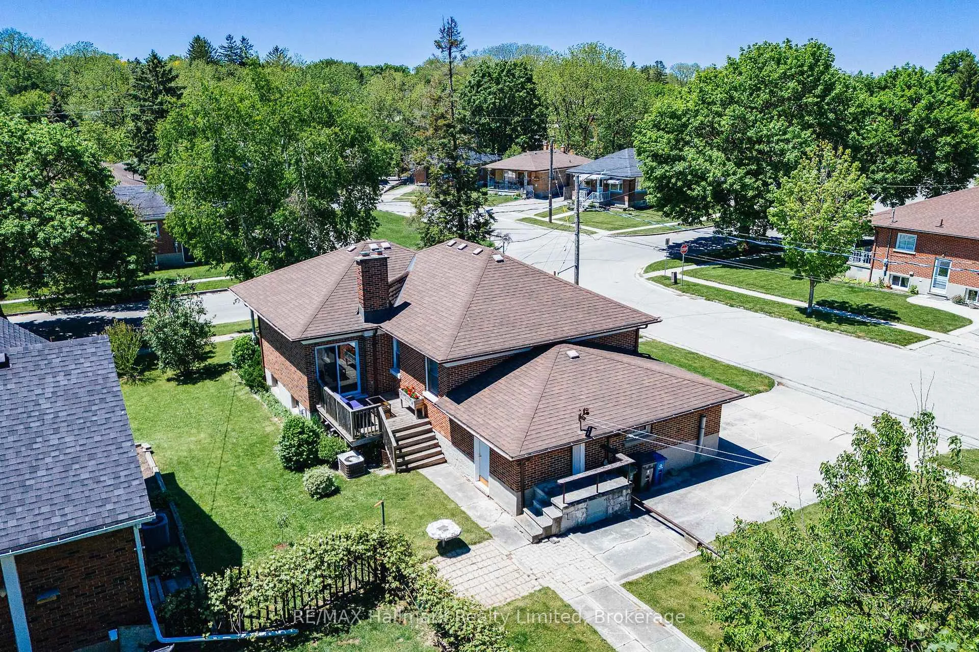 Photo 45 of 41 William Street, Guelph, St. George's — HOMEH