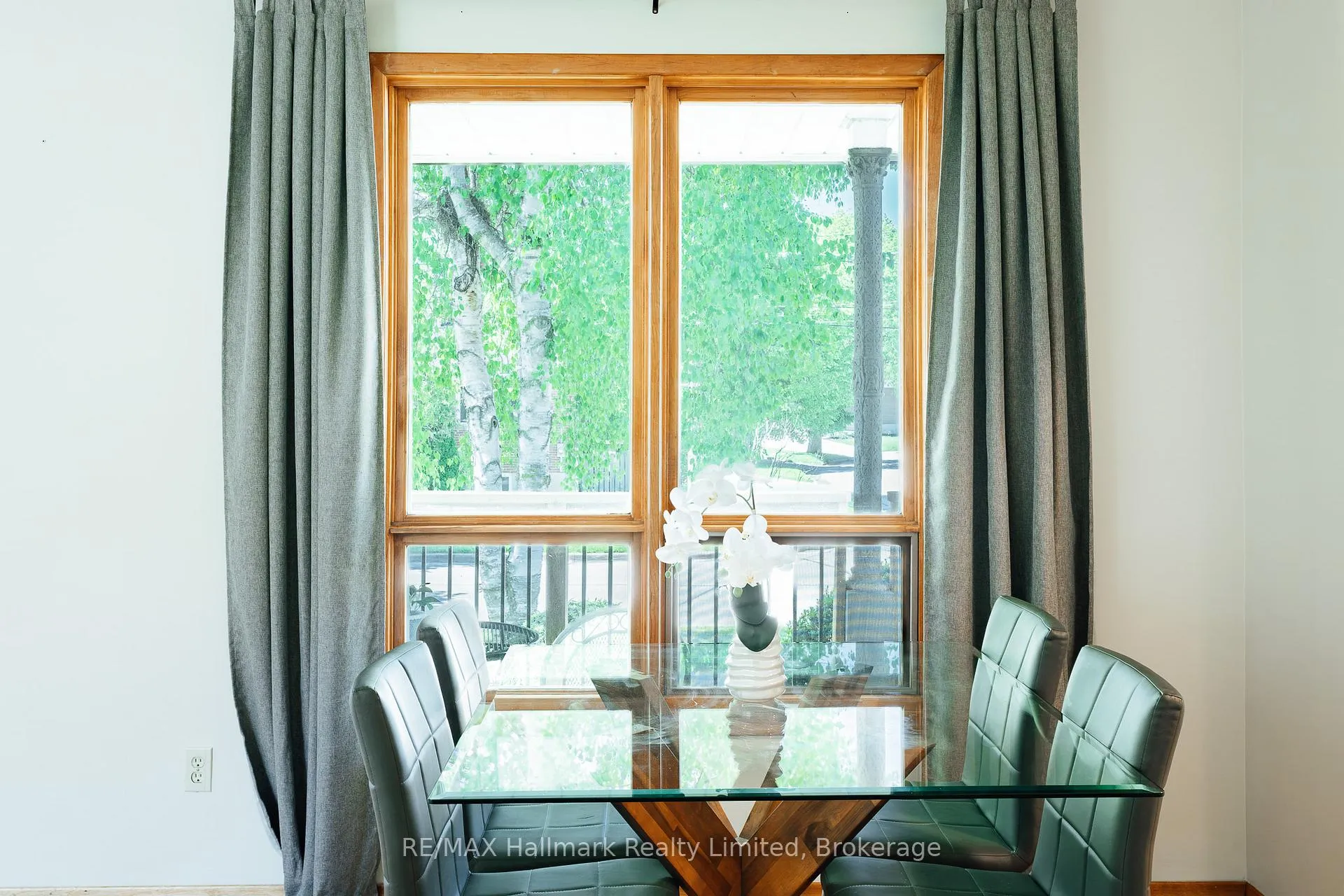 Photo 49 of 41 William Street, Guelph, St. George's — HOMEH