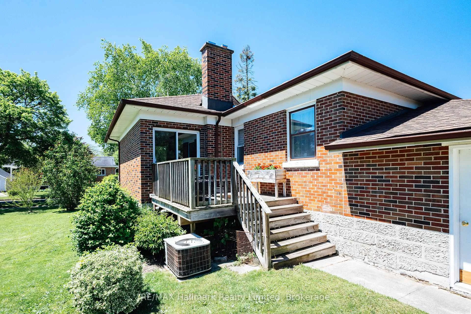 Photo 91 of 41 William Street, Guelph, St. George's — HOMEH