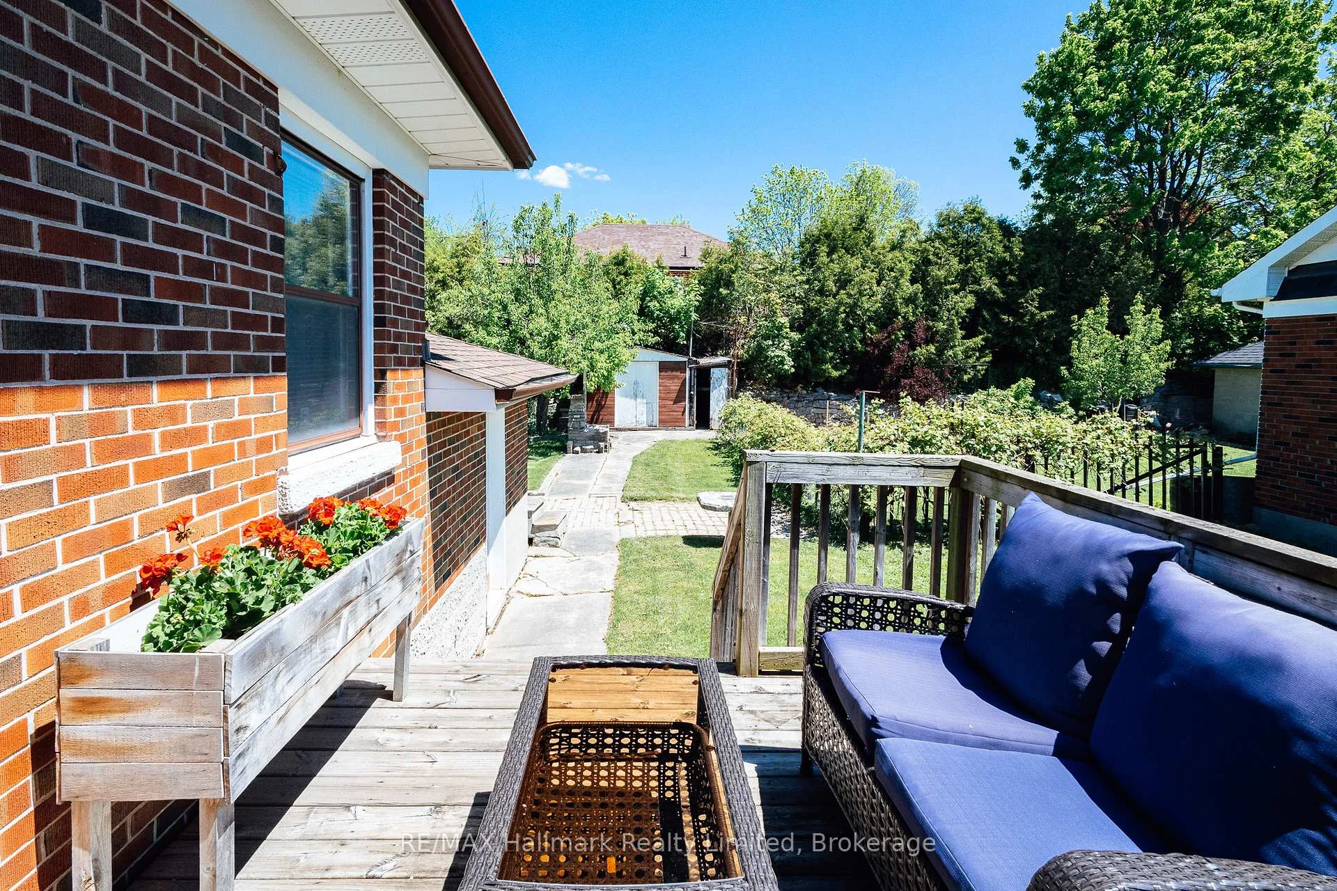 Photo 9 of 41 William Street, Guelph, St. George's — HOMEH