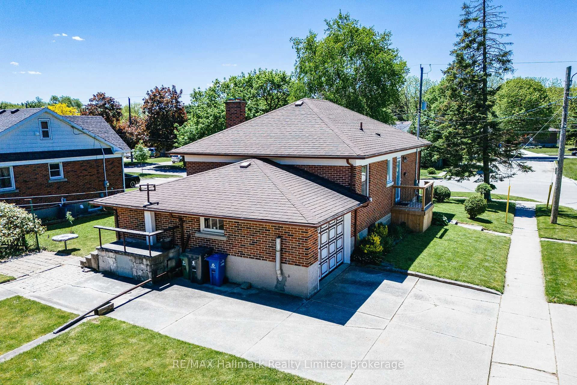Photo 10 of 41 William Street, Guelph, St. George's — HOMEH