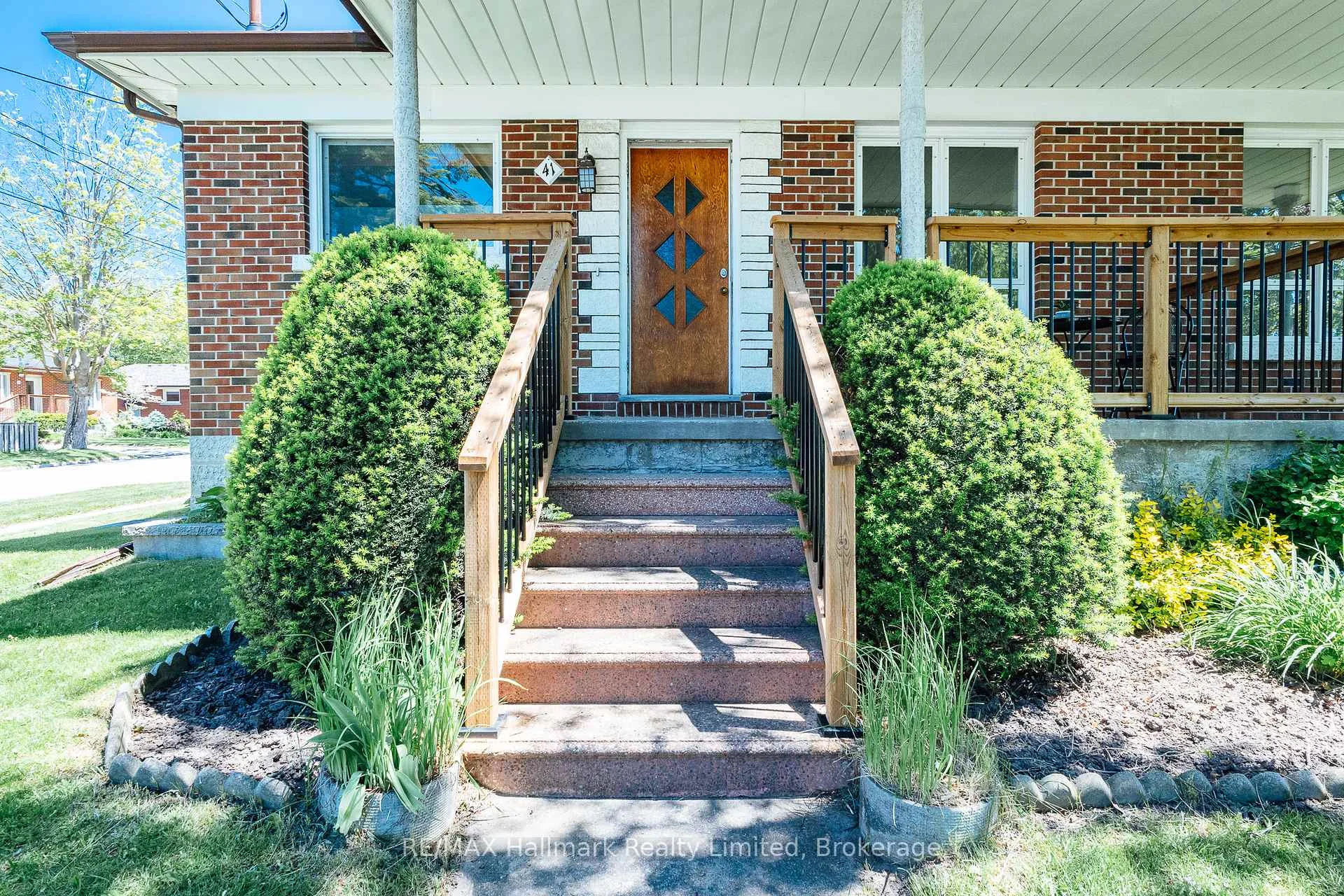Photo 84 of 41 William Street, Guelph, St. George's — HOMEH