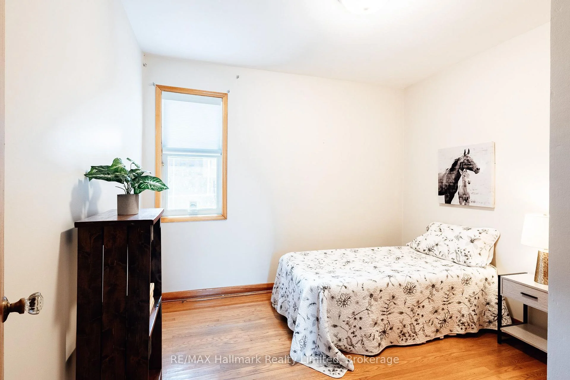 Photo 65 of 41 William Street, Guelph, St. George's — HOMEH