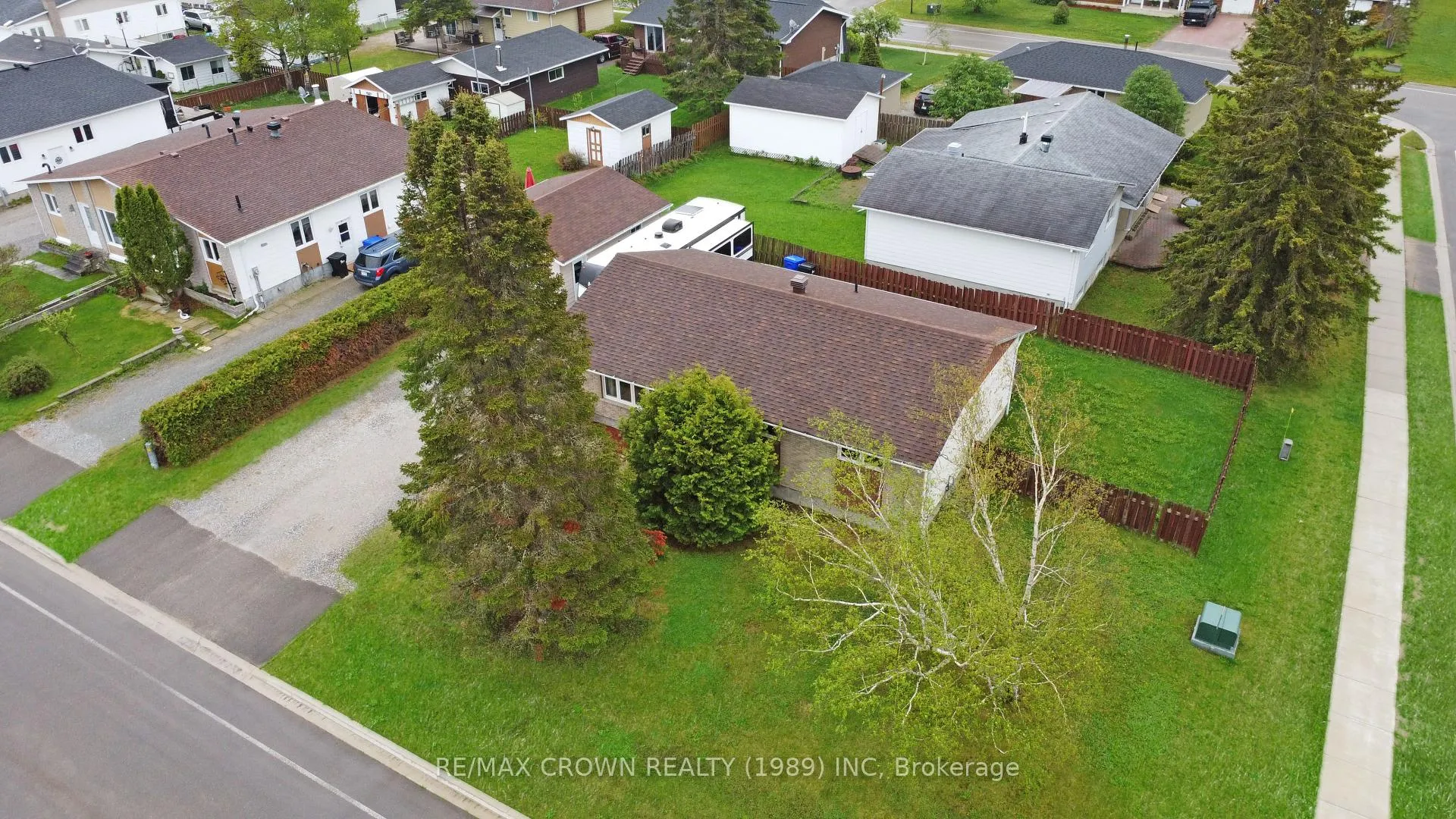 Photo 3 of 1 Pearson Drive, Hearst — HOMEH