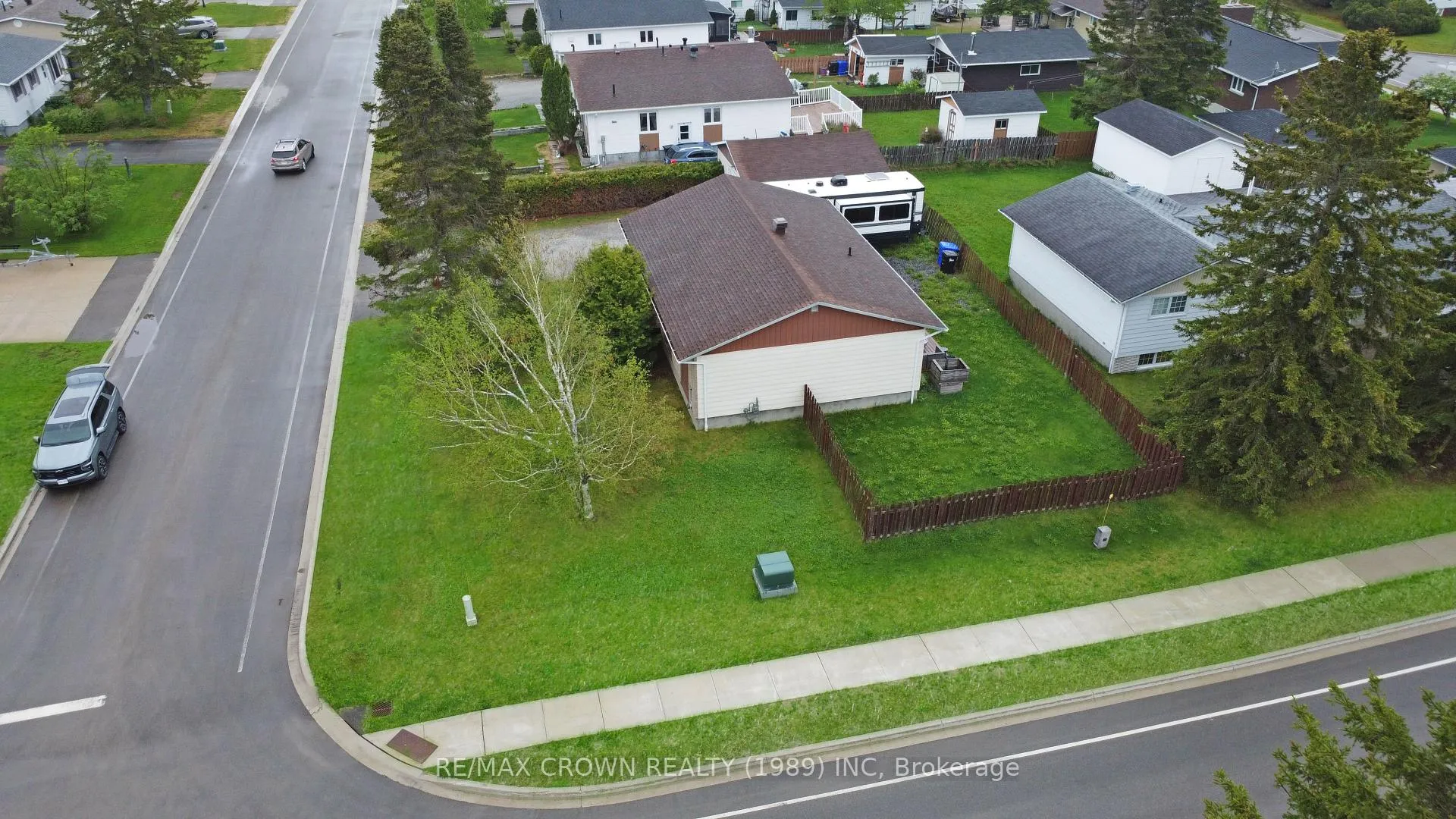 Photo 4 of 1 Pearson Drive, Hearst — HOMEH