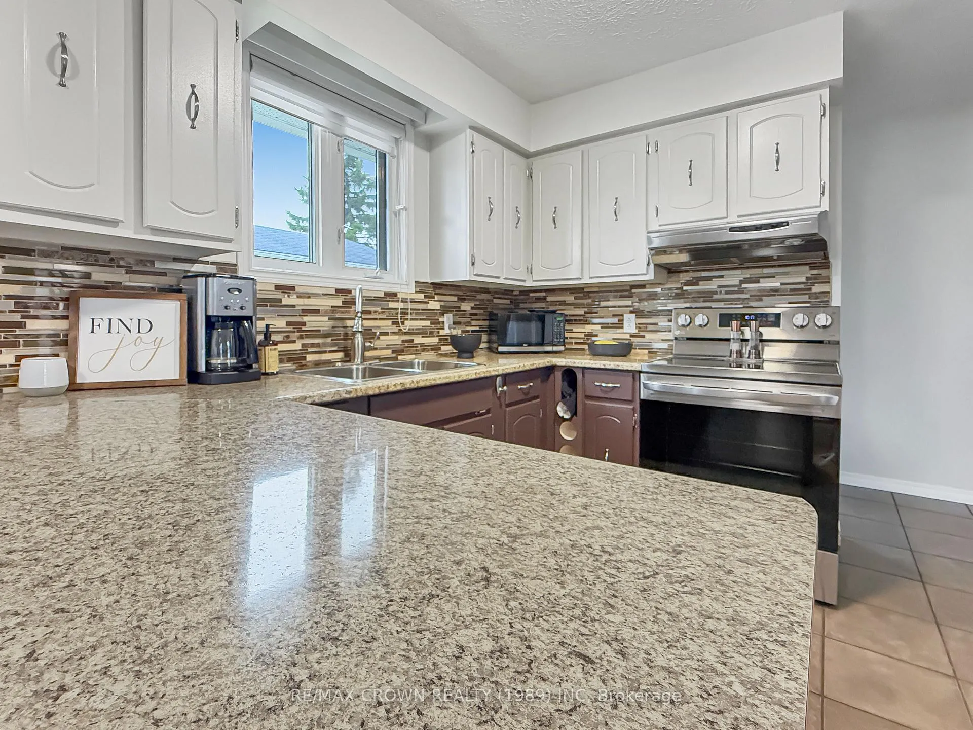 Photo 17 of 1 Pearson Drive, Hearst — HOMEH