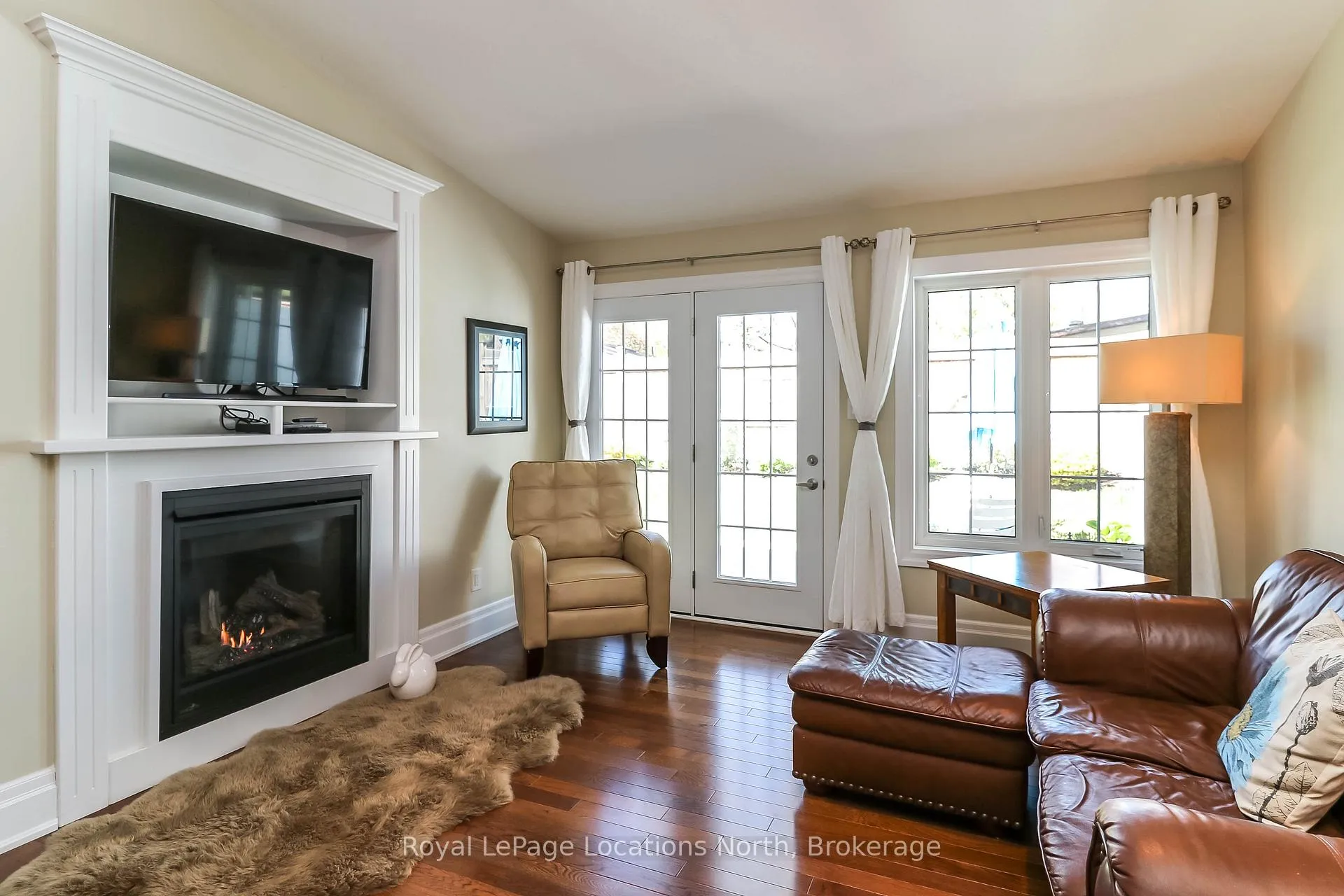 Photo 5 of 46 Garden Grove Crescent, Wasaga Beach — HOMEH