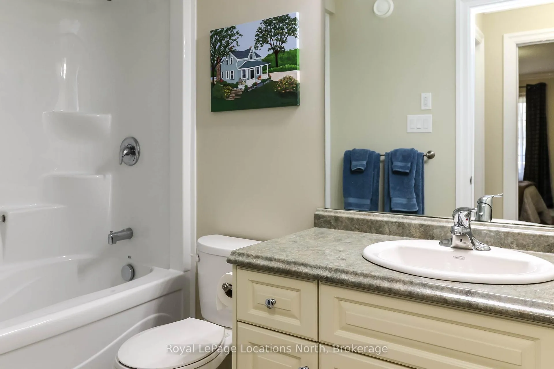 Photo 13 of 46 Garden Grove Crescent, Wasaga Beach — HOMEH