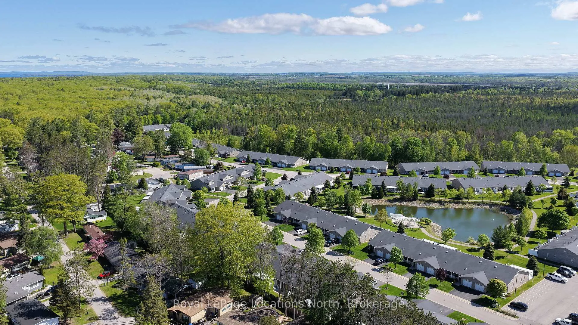Photo 32 of 46 Garden Grove Crescent, Wasaga Beach — HOMEH