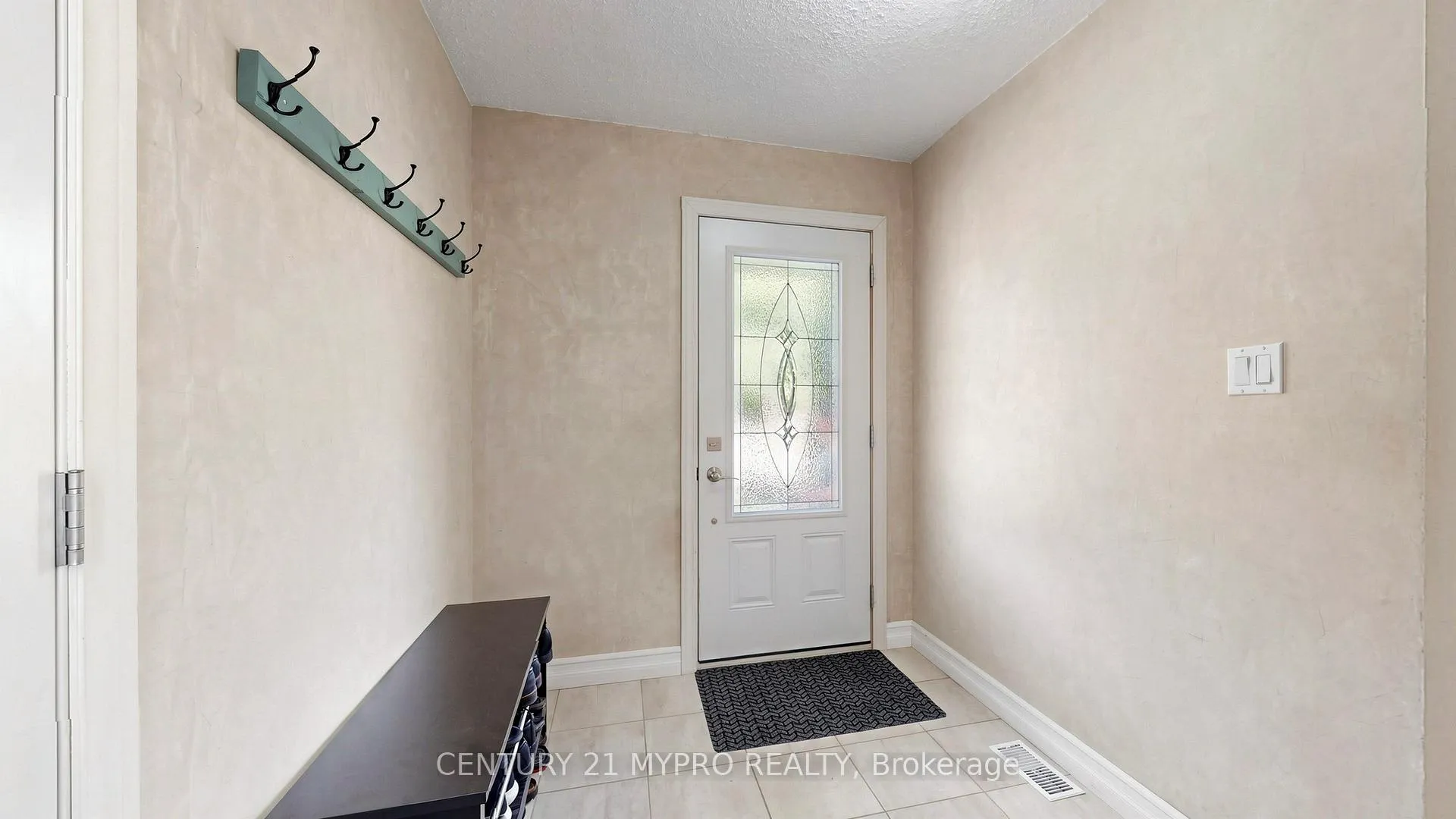 Photo 4 of 1043 12TH Street E, Owen Sound — HOMEH
