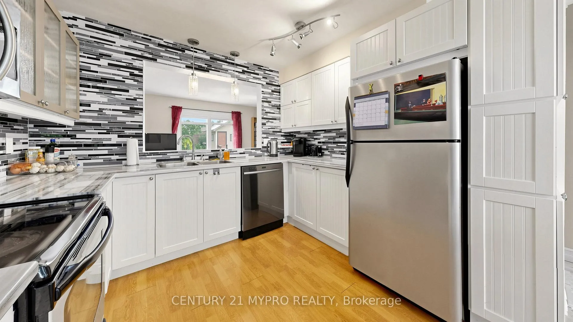 Photo 8 of 1043 12TH Street E, Owen Sound — HOMEH