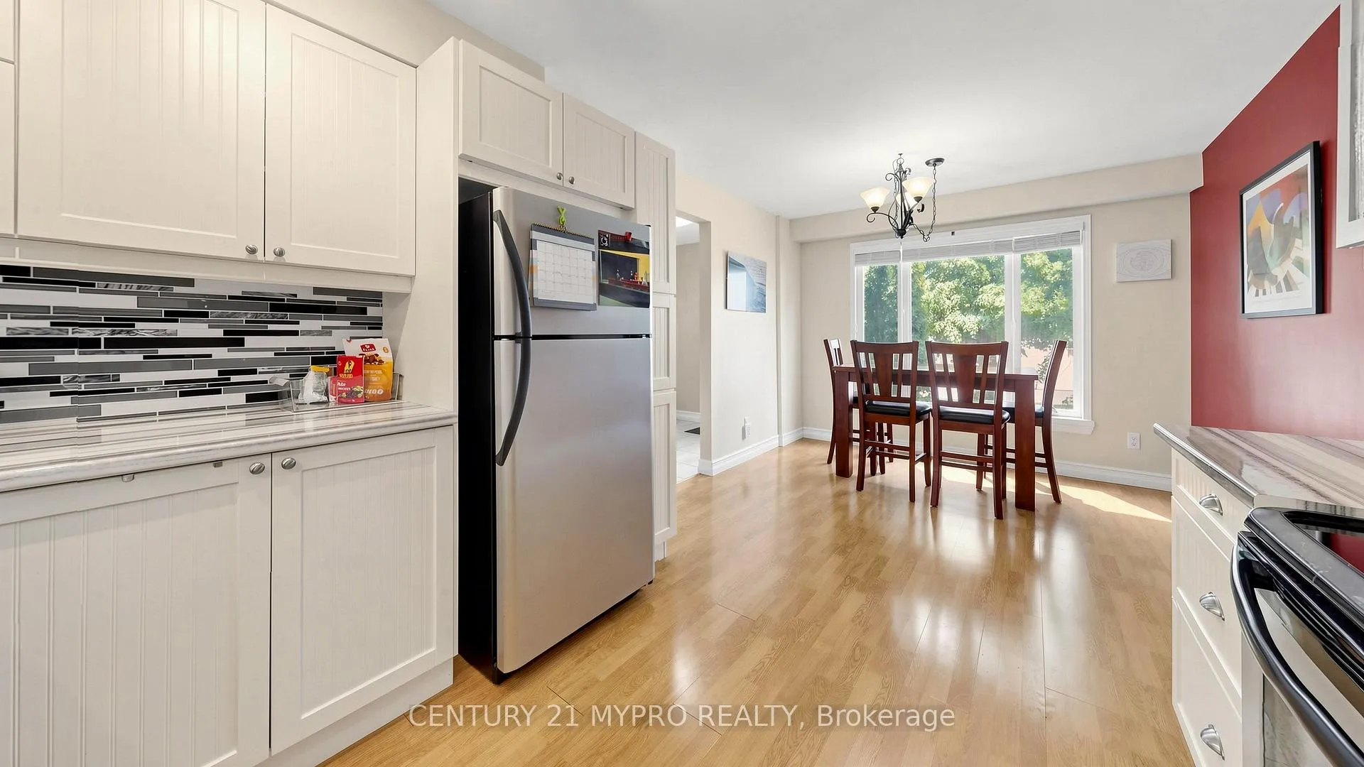 Photo 9 of 1043 12TH Street E, Owen Sound — HOMEH