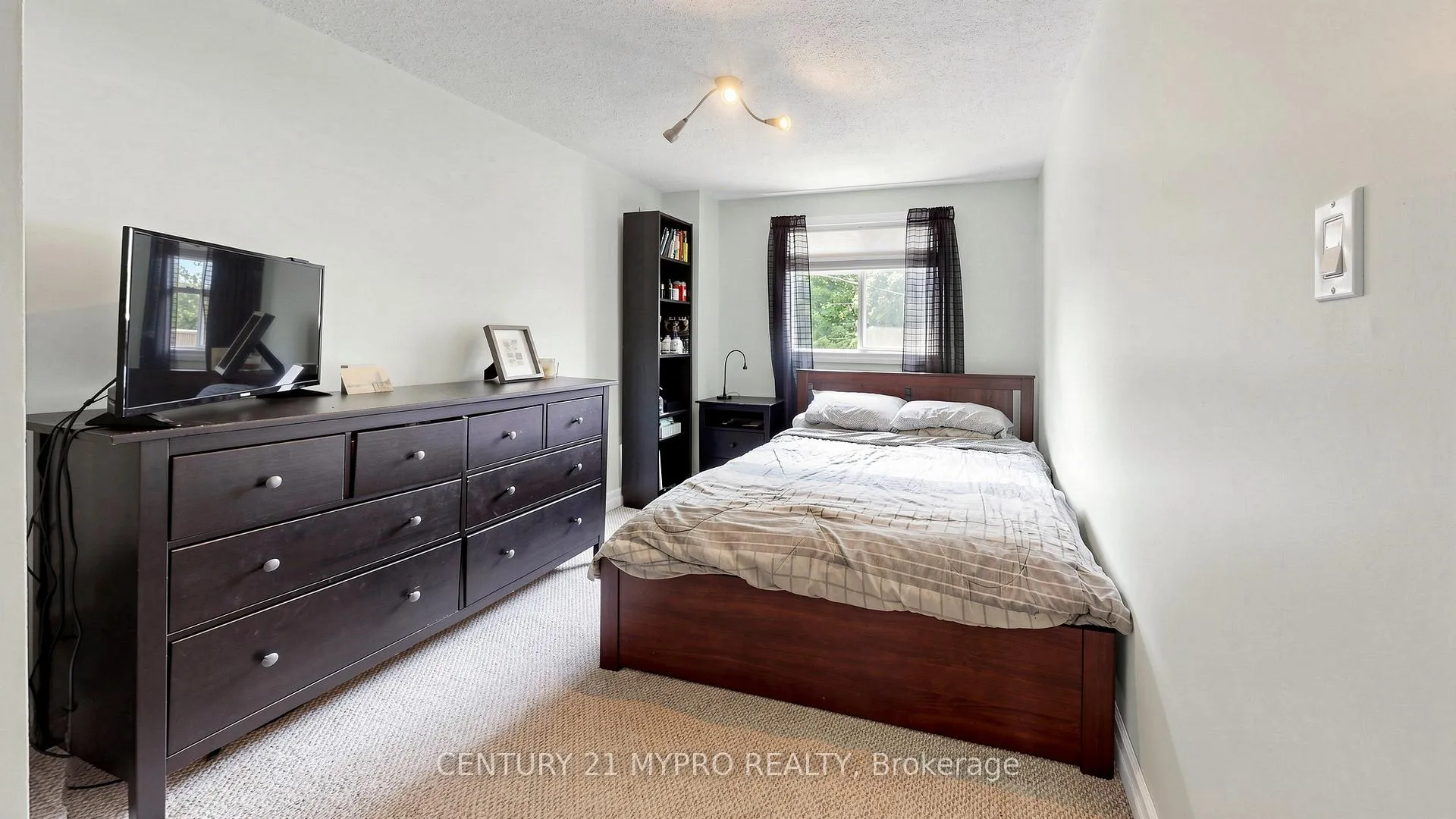 Photo 16 of 1043 12TH Street E, Owen Sound — HOMEH
