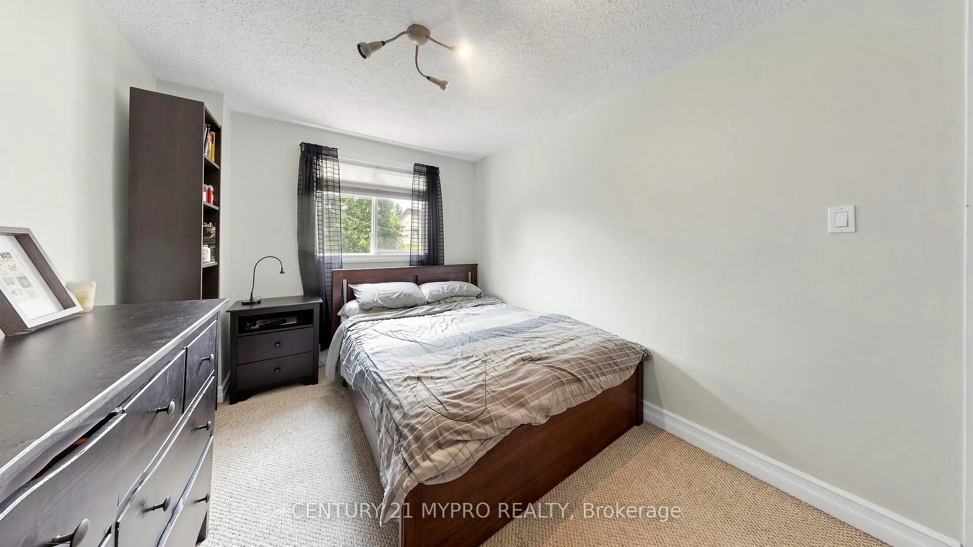 Photo 17 of 1043 12TH Street E, Owen Sound — HOMEH