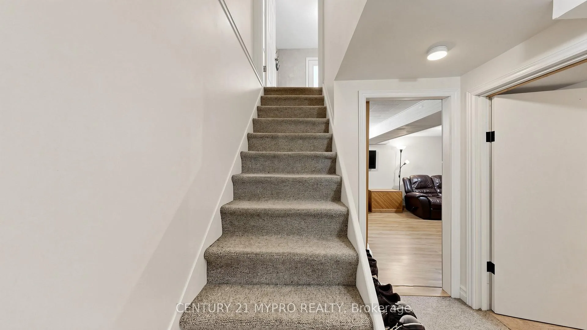 Photo 23 of 1043 12TH Street E, Owen Sound — HOMEH