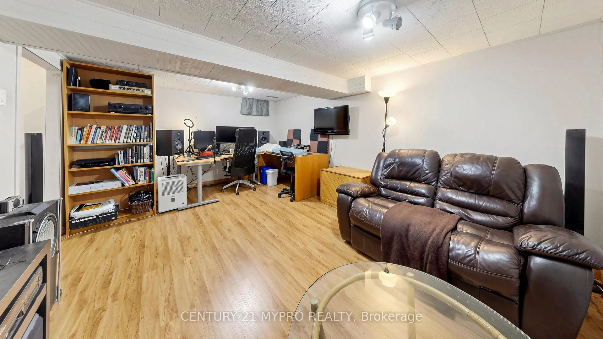 Photo 26 of 1043 12TH Street E, Owen Sound — HOMEH