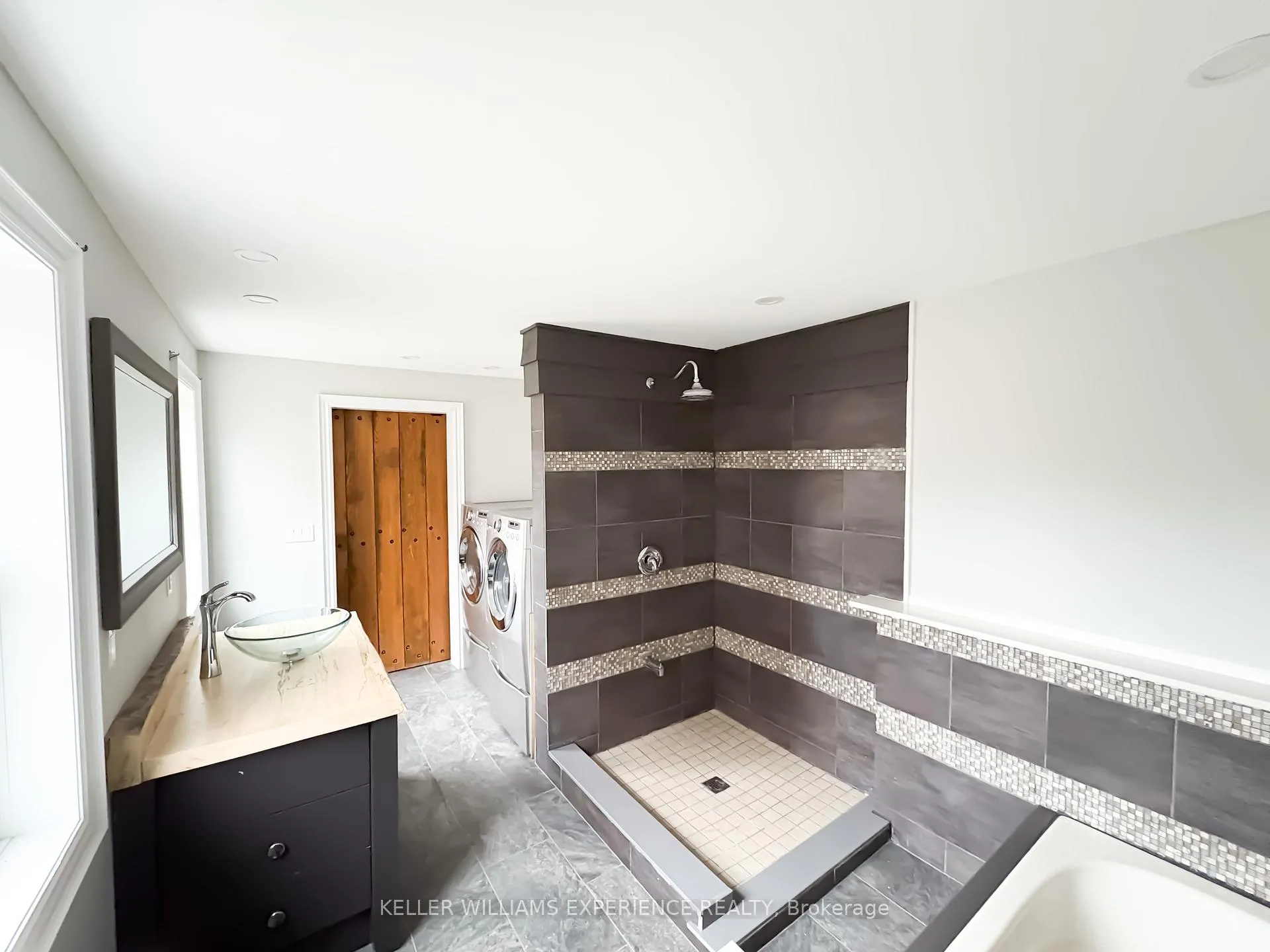 Photo 13 of 2233 4th Line, Innisfil, Churchill — HOMEH
