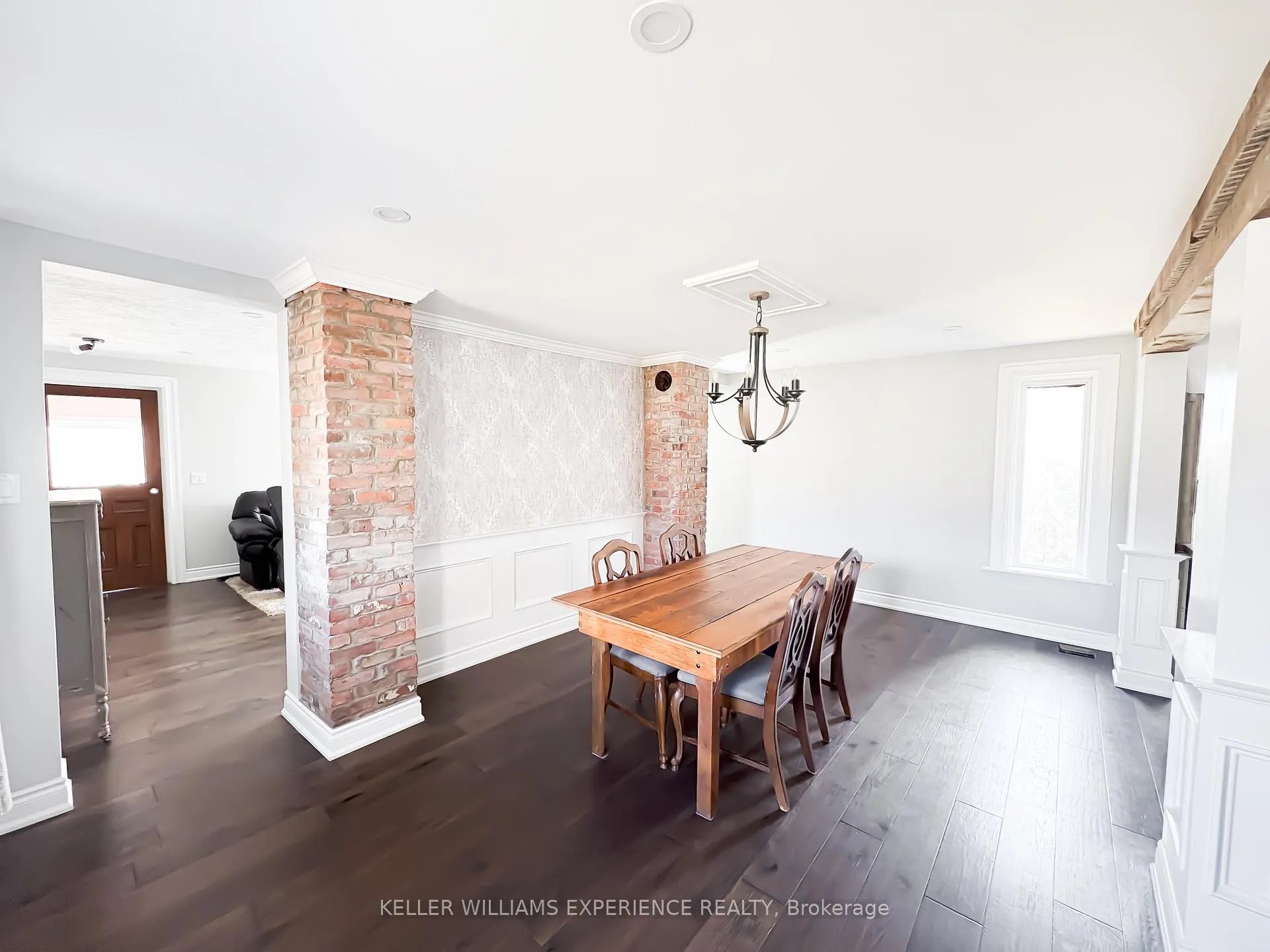 Photo 20 of 2233 4th Line, Innisfil, Churchill — HOMEH