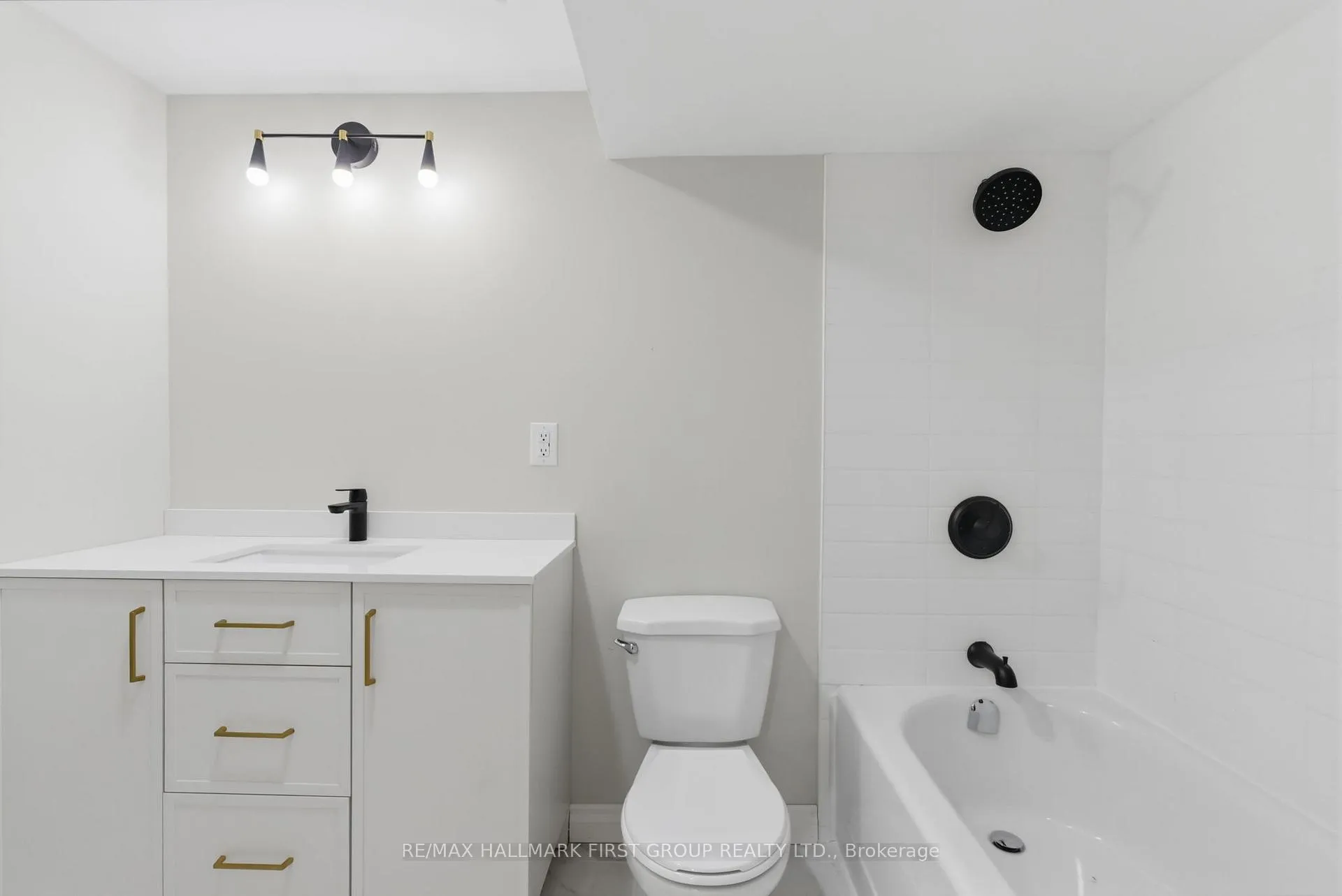 Photo 10 of Unit Lower, 711 Central Park Boulevard N, Oshawa, Centennial — HOMEH