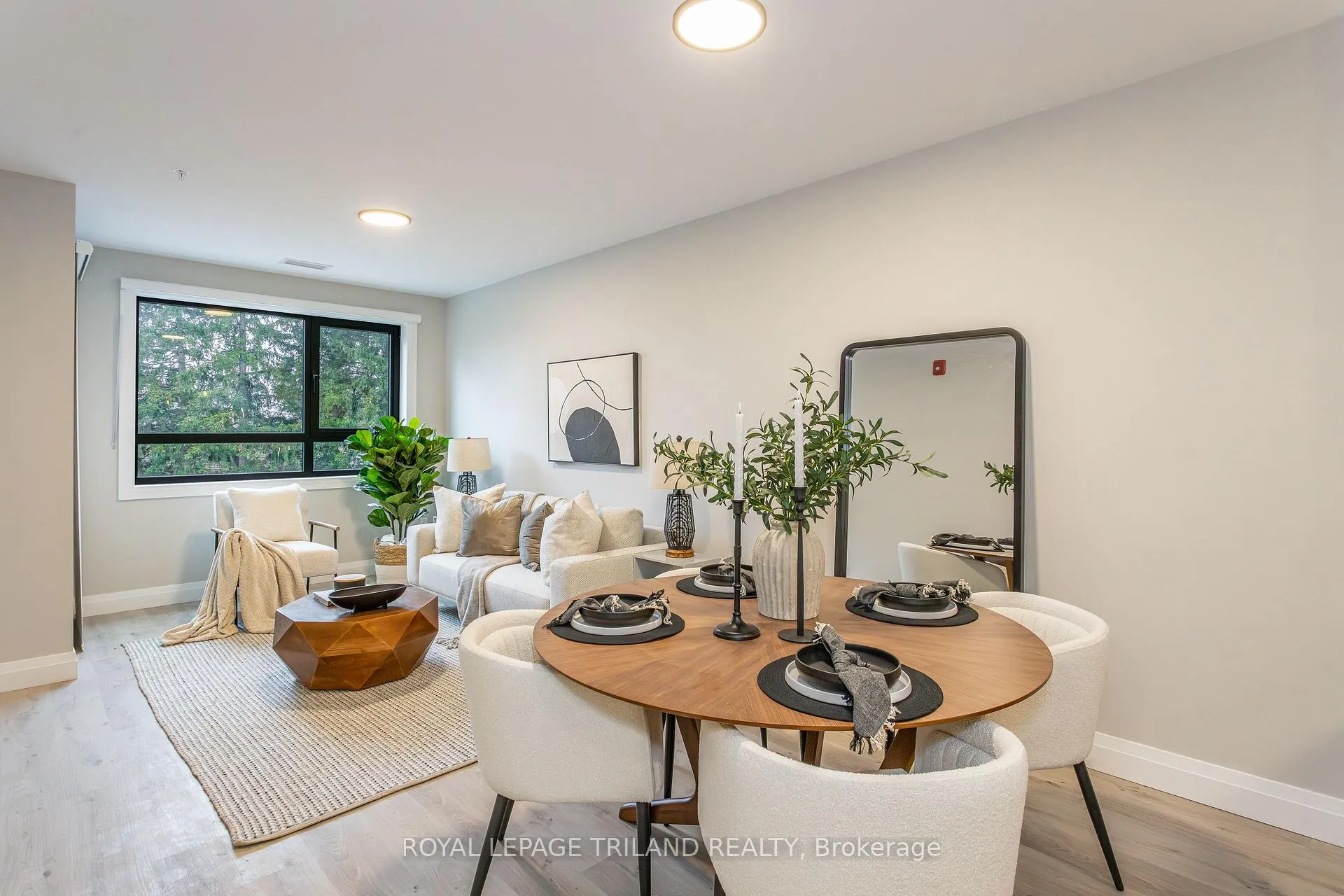 Photo 4 of Unit 602, 1405 Stackhouse Avenue, London, North C — HOMEH
