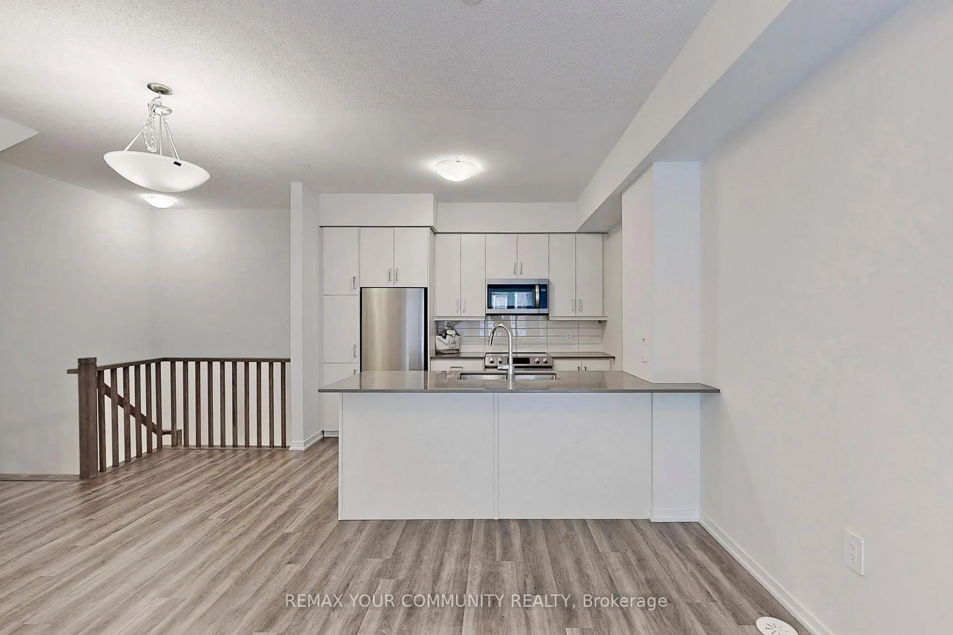 Photo 8 of Unit 20, 11 Honeycrisp Crescent, Vaughan, Concord — HOMEH