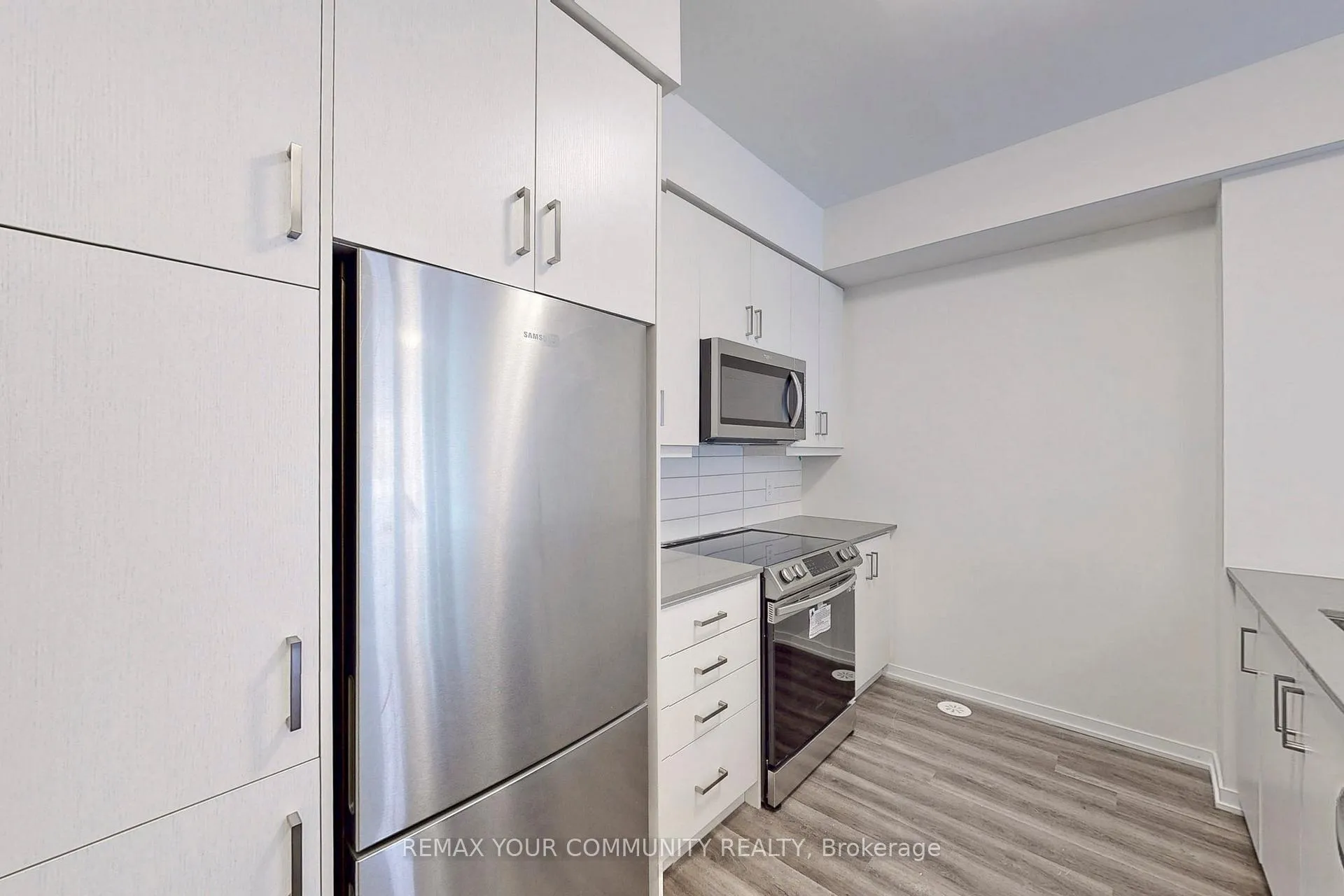 Photo 9 of Unit 20, 11 Honeycrisp Crescent, Vaughan, Concord — HOMEH