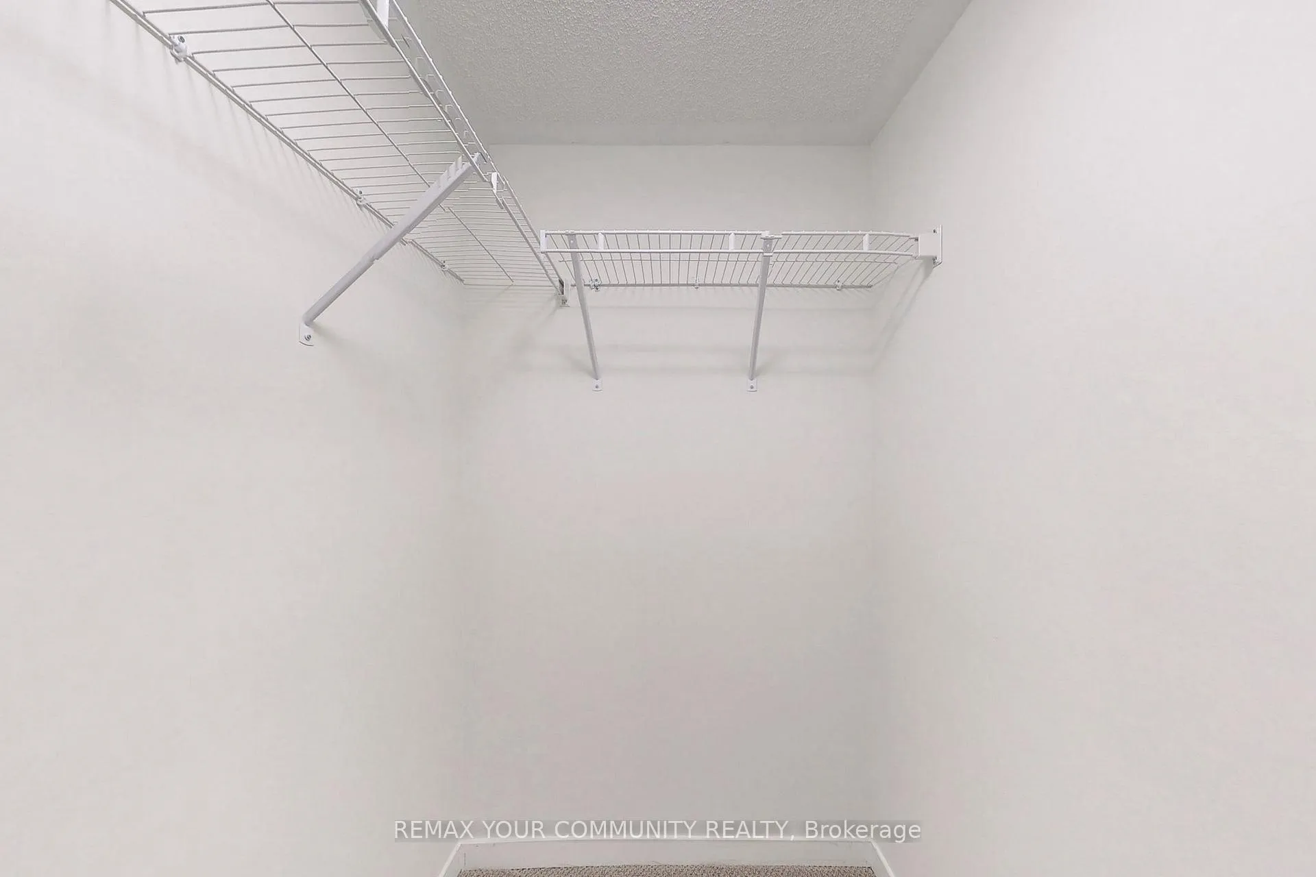 Photo 16 of Unit 20, 11 Honeycrisp Crescent, Vaughan, Concord — HOMEH
