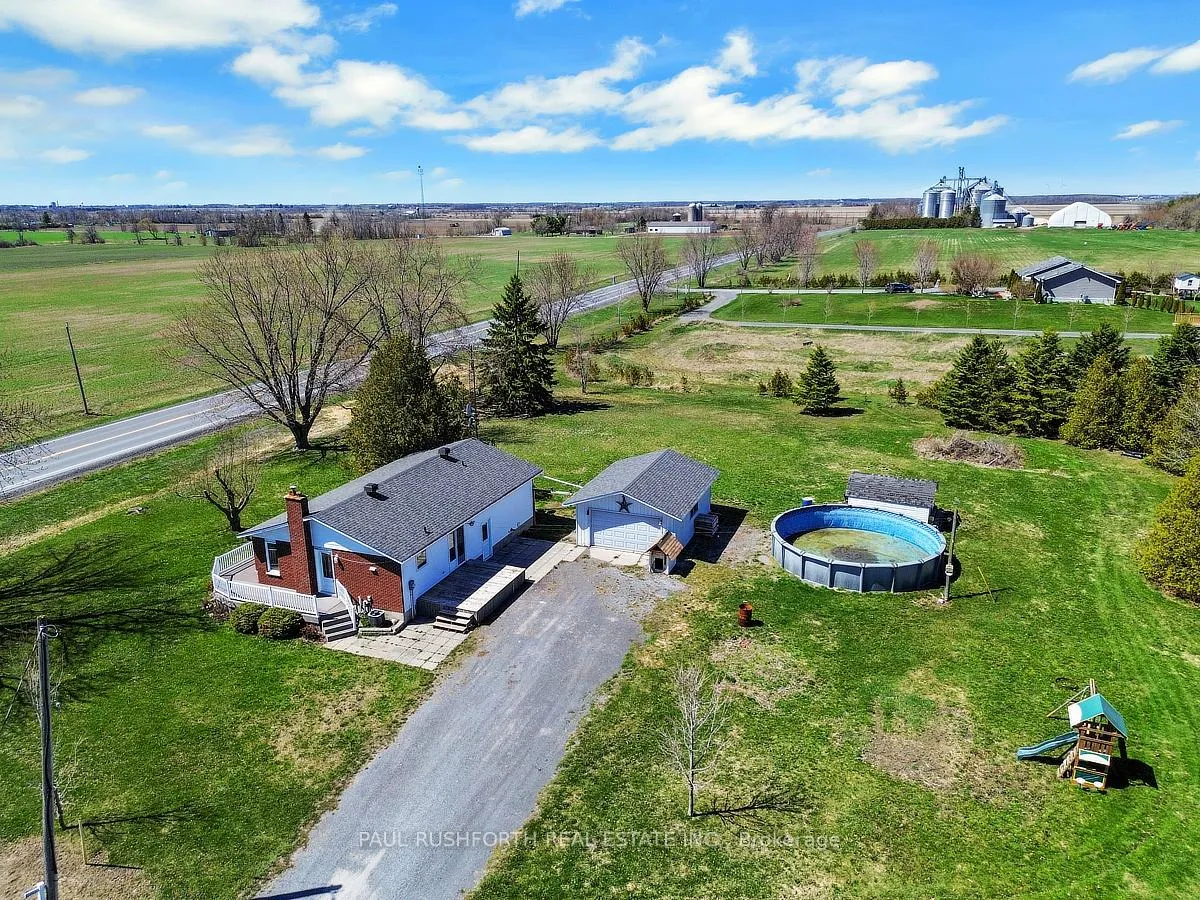 Photo 21 of 14005 Concession 1-2 Road, North Stormont, North Stormont (Finch) Twp — HOMEH