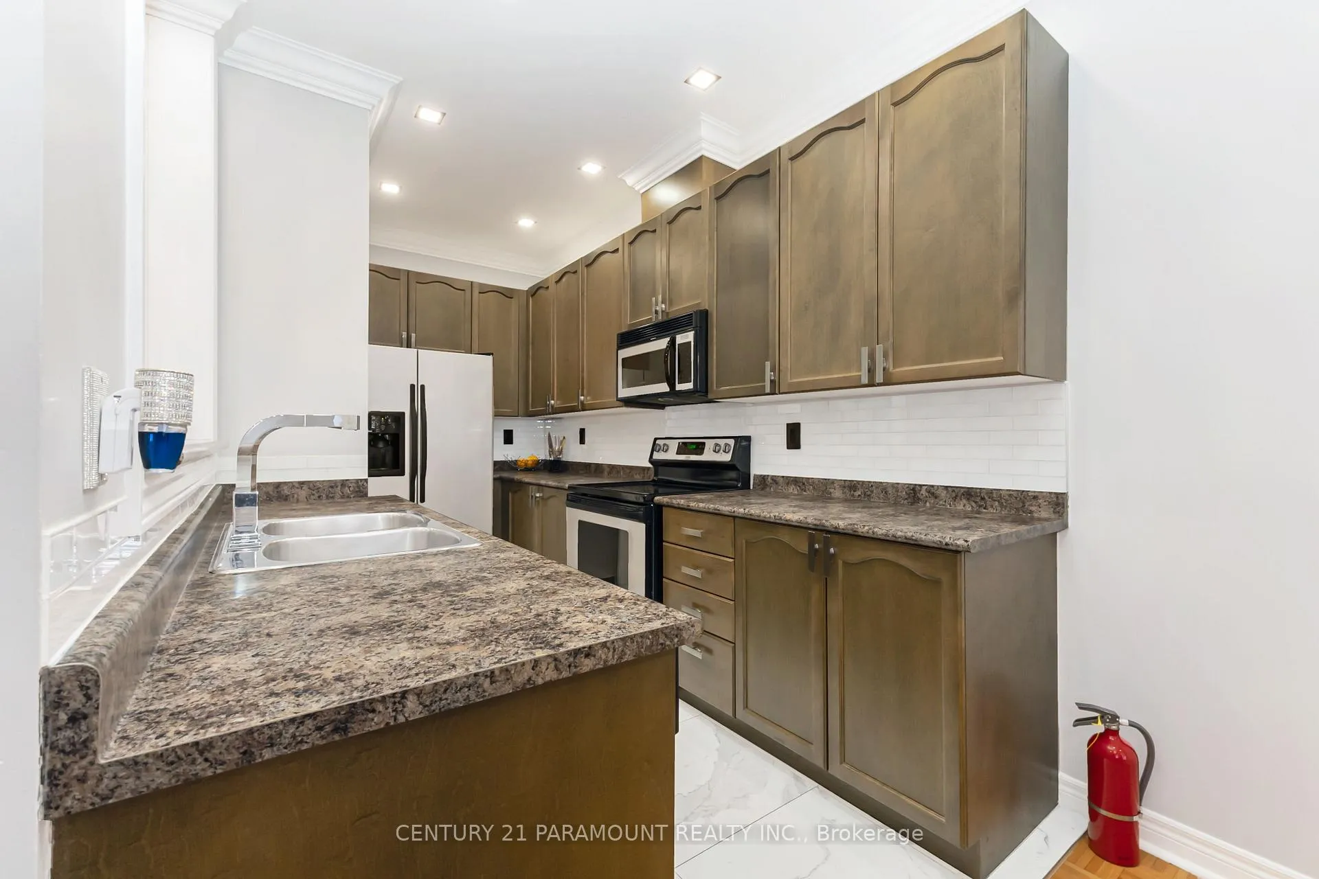 Photo 14 of 108 Silent Pond Crescent, Brampton, Madoc — HOMEH