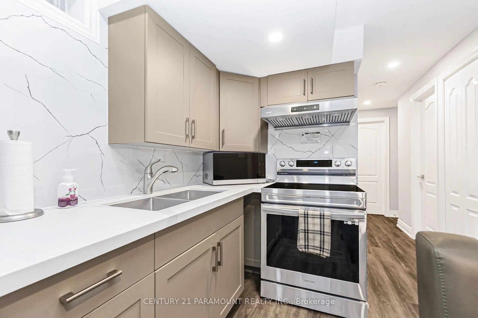 Photo 33 of 108 Silent Pond Crescent, Brampton, Madoc — HOMEH