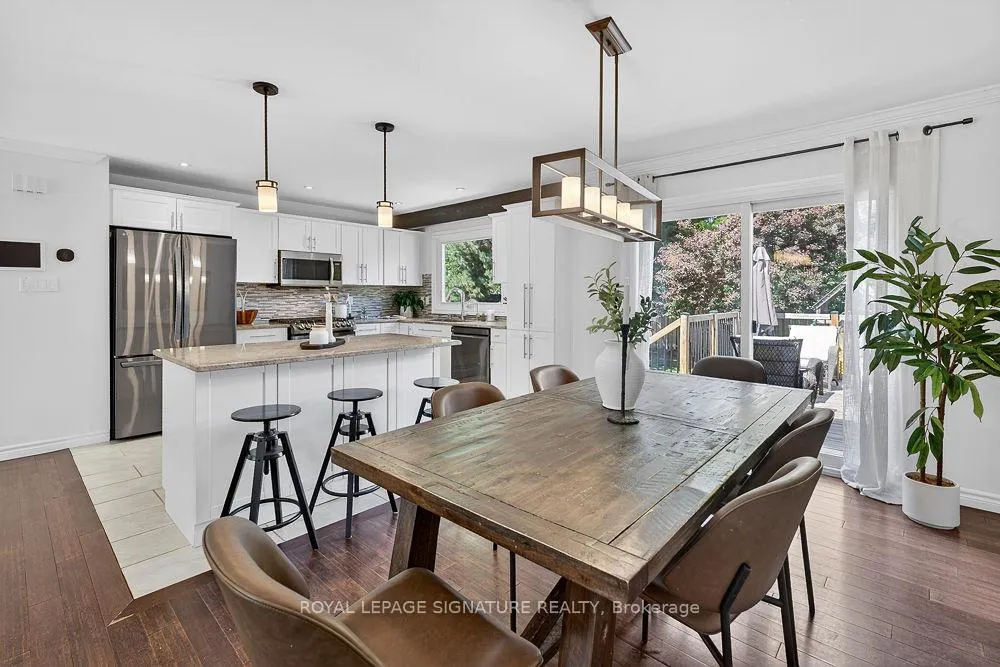 Photo 9 of 4263 Longmoor Drive, Burlington, Shoreacres — HOMEH