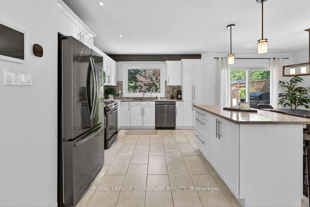 Photo 10 of 4263 Longmoor Drive, Burlington, Shoreacres — HOMEH