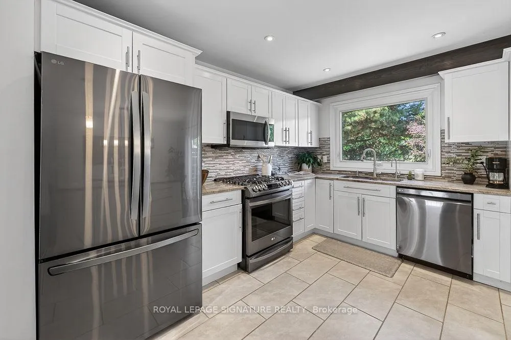Photo 11 of 4263 Longmoor Drive, Burlington, Shoreacres — HOMEH