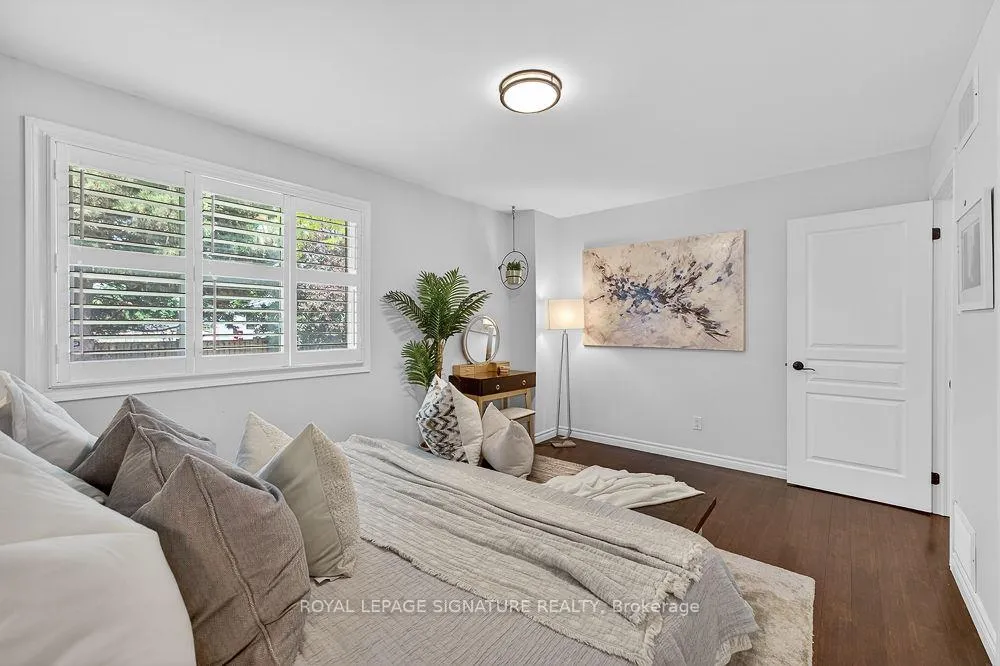Photo 16 of 4263 Longmoor Drive, Burlington, Shoreacres — HOMEH