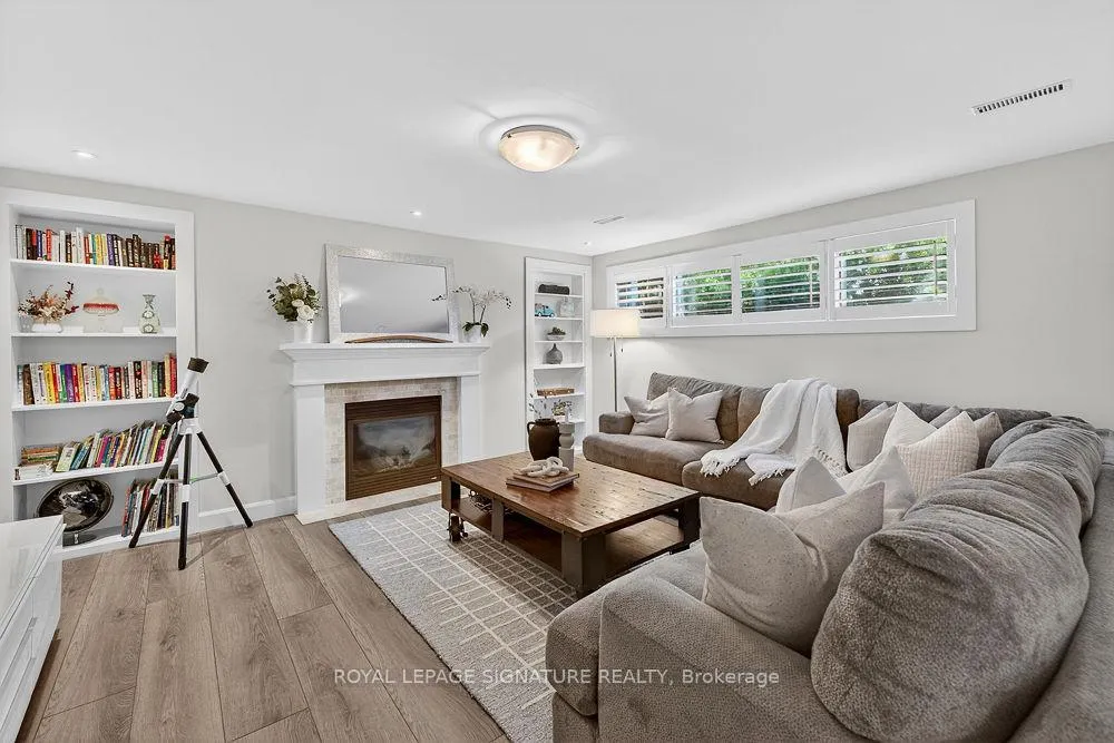 Photo 23 of 4263 Longmoor Drive, Burlington, Shoreacres — HOMEH